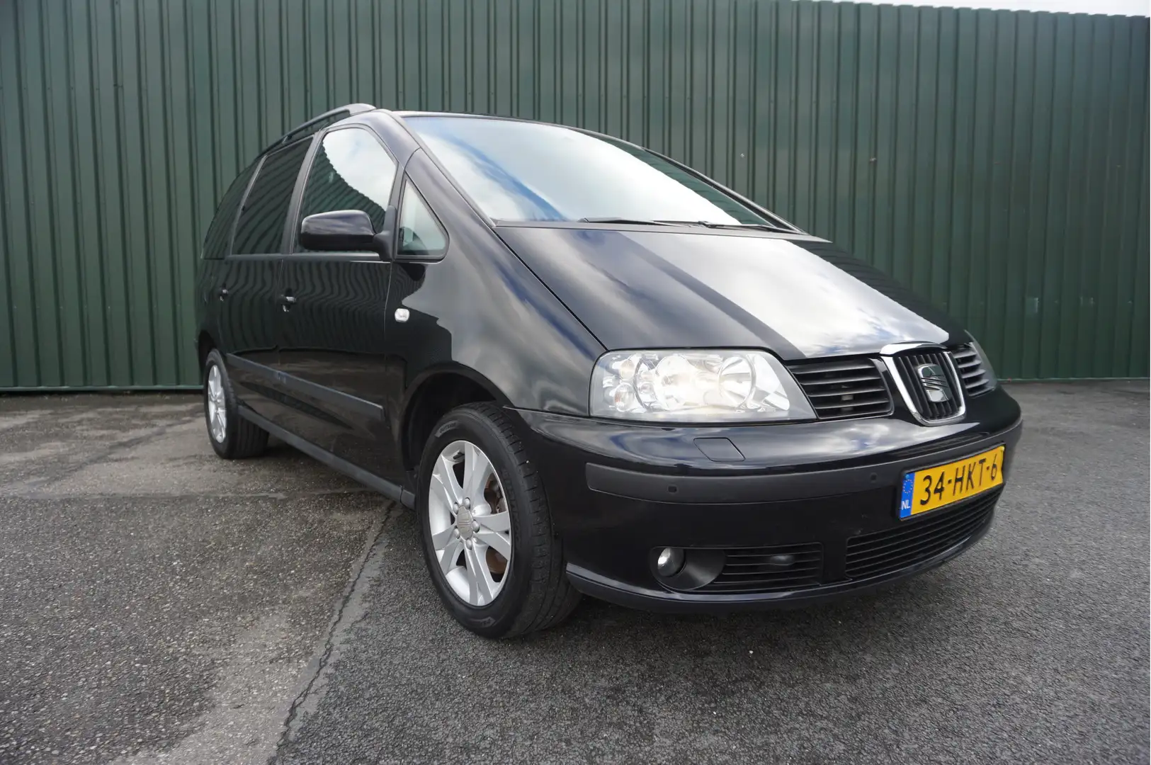 SEAT Alhambra 2.0i 116pk 7-persoons Dynamic Style + Airco/ Trekh Nero - 2