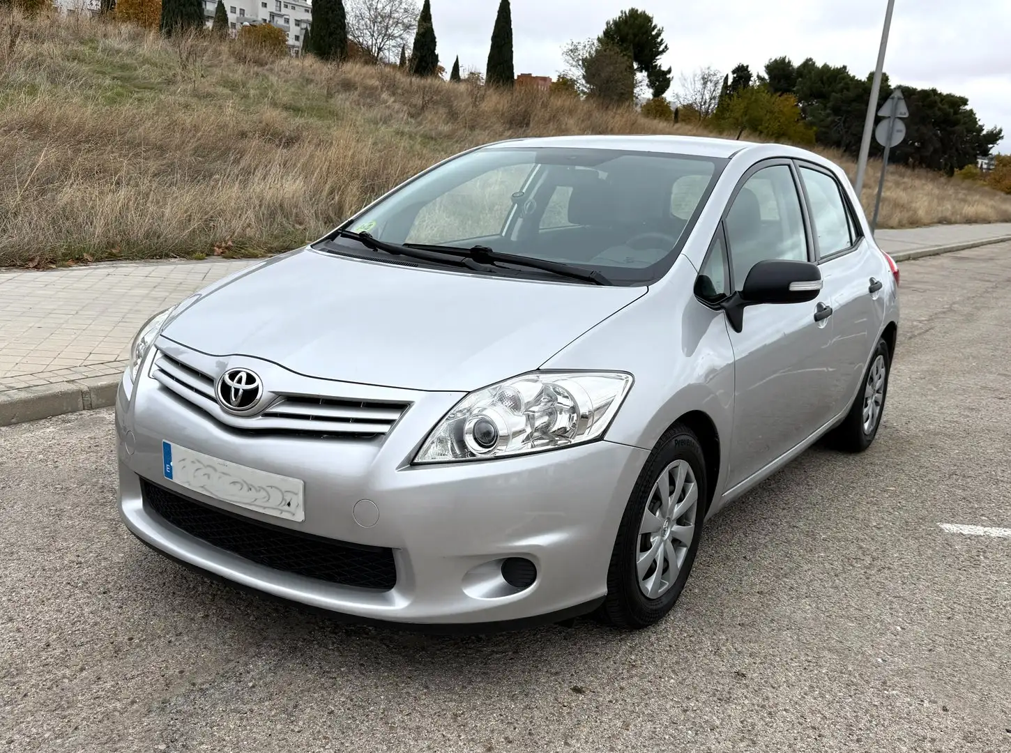 Toyota Auris Auris 90D Active Active Plateado - 1