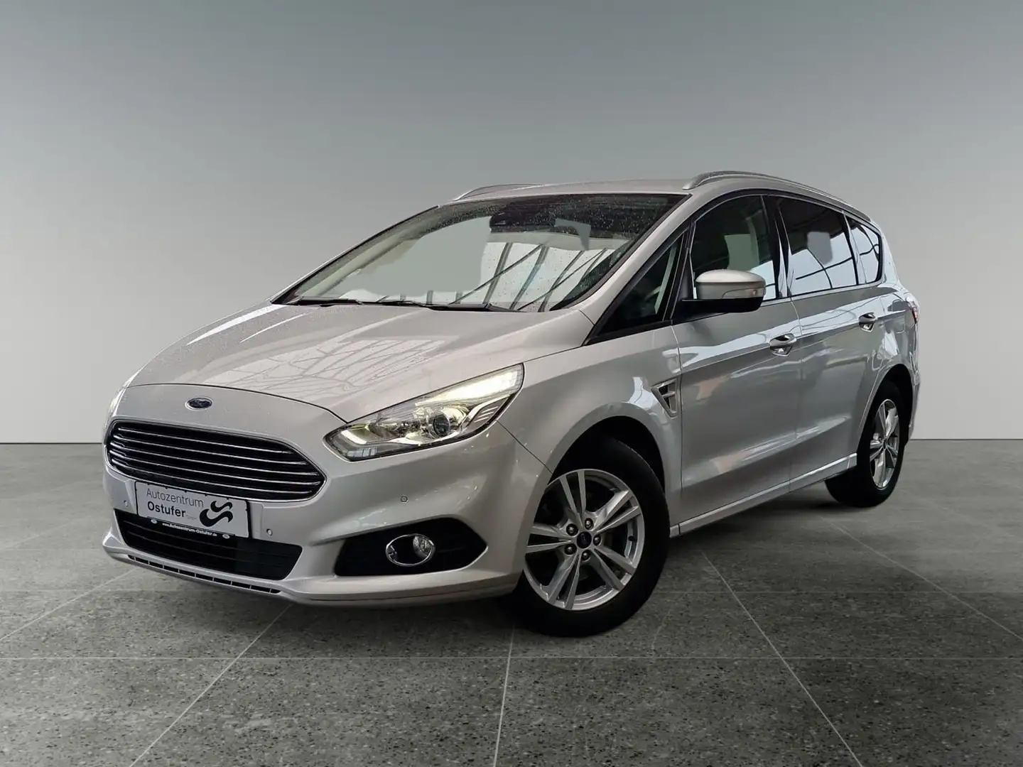 Ford S-Max 1.5 EcoBoost Business 7-Sitzer Plateado - 1