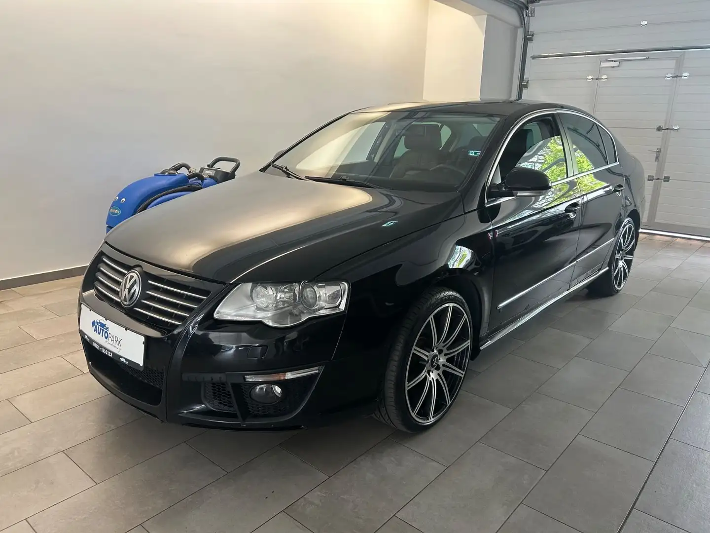 Volkswagen Passat Lim. V6 FSI Highline 4Motion Czarny - 1