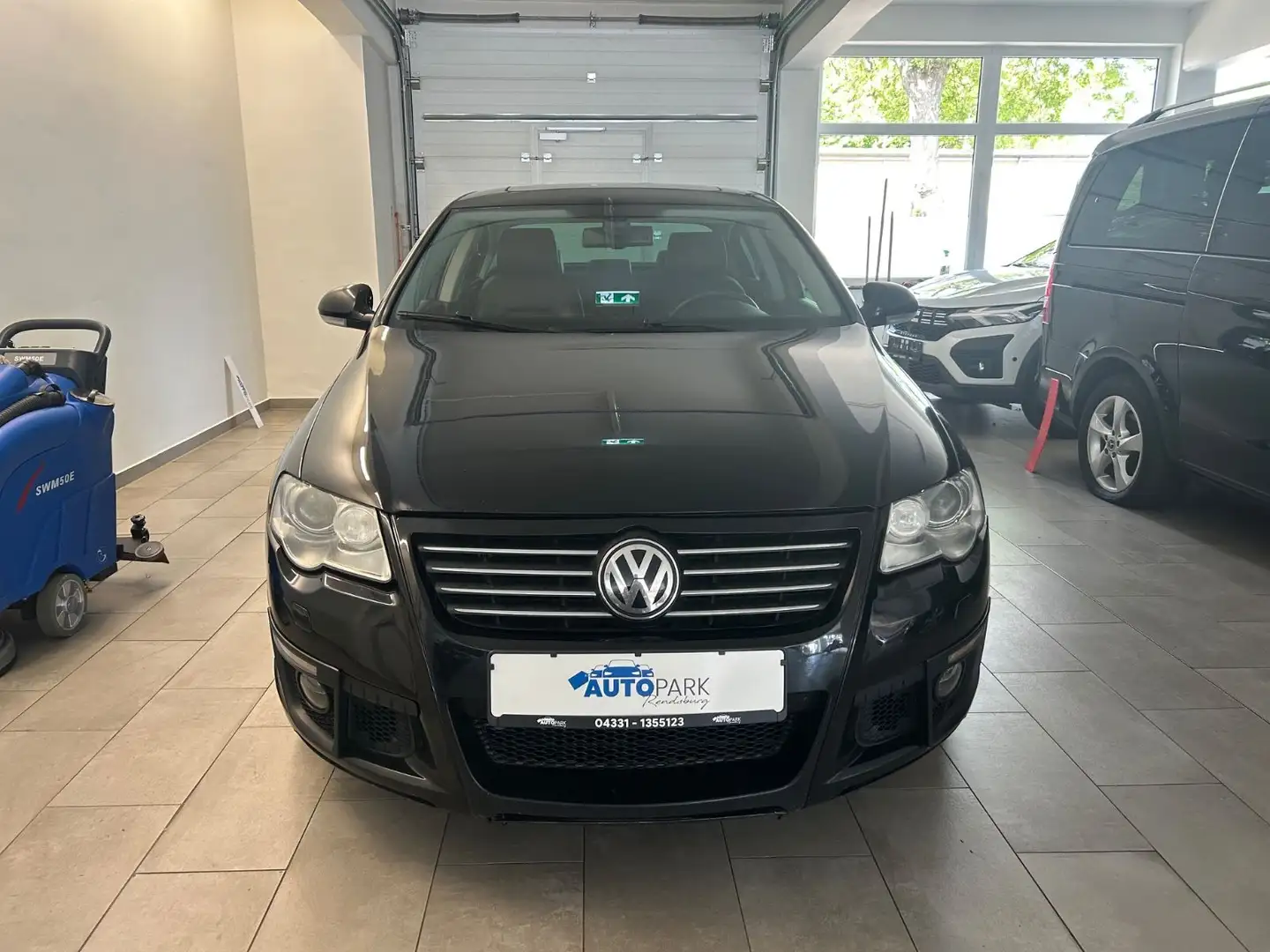 Volkswagen Passat Lim. V6 FSI Highline 4Motion Czarny - 2