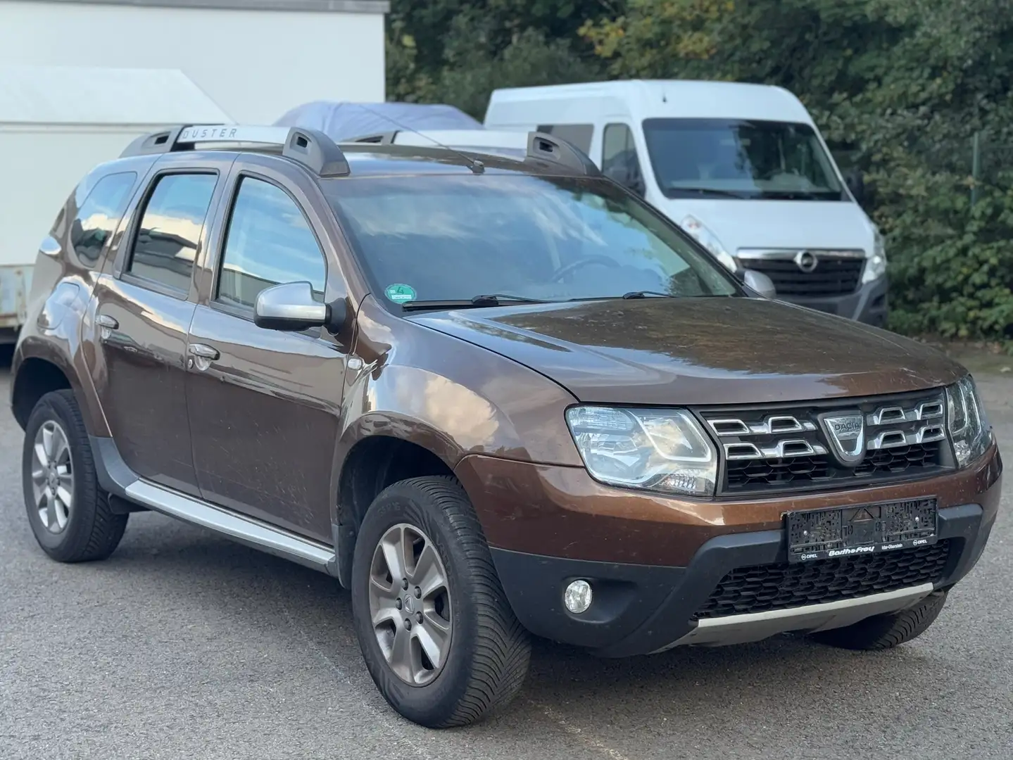 Dacia Duster Prestige 4x2*Zylinder 3 keine Kompression*Navi Braun - 1