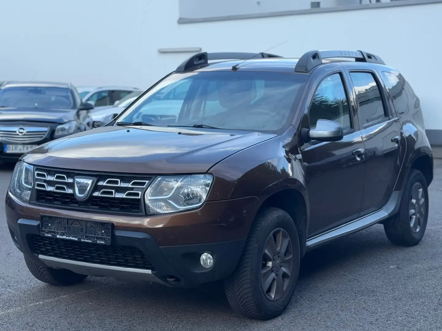 Dacia Duster Prestige 4x2*Zylinder 3 keine Kompression*Navi Braun - 2
