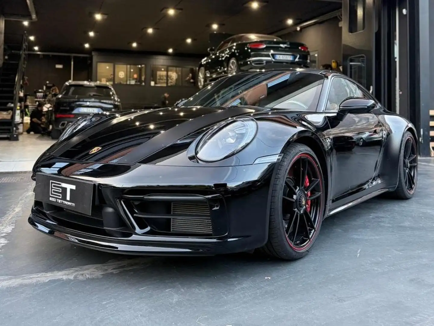 Porsche 992 911 Coupe 3.0 Carrera 4 GTS auto Nero - 2