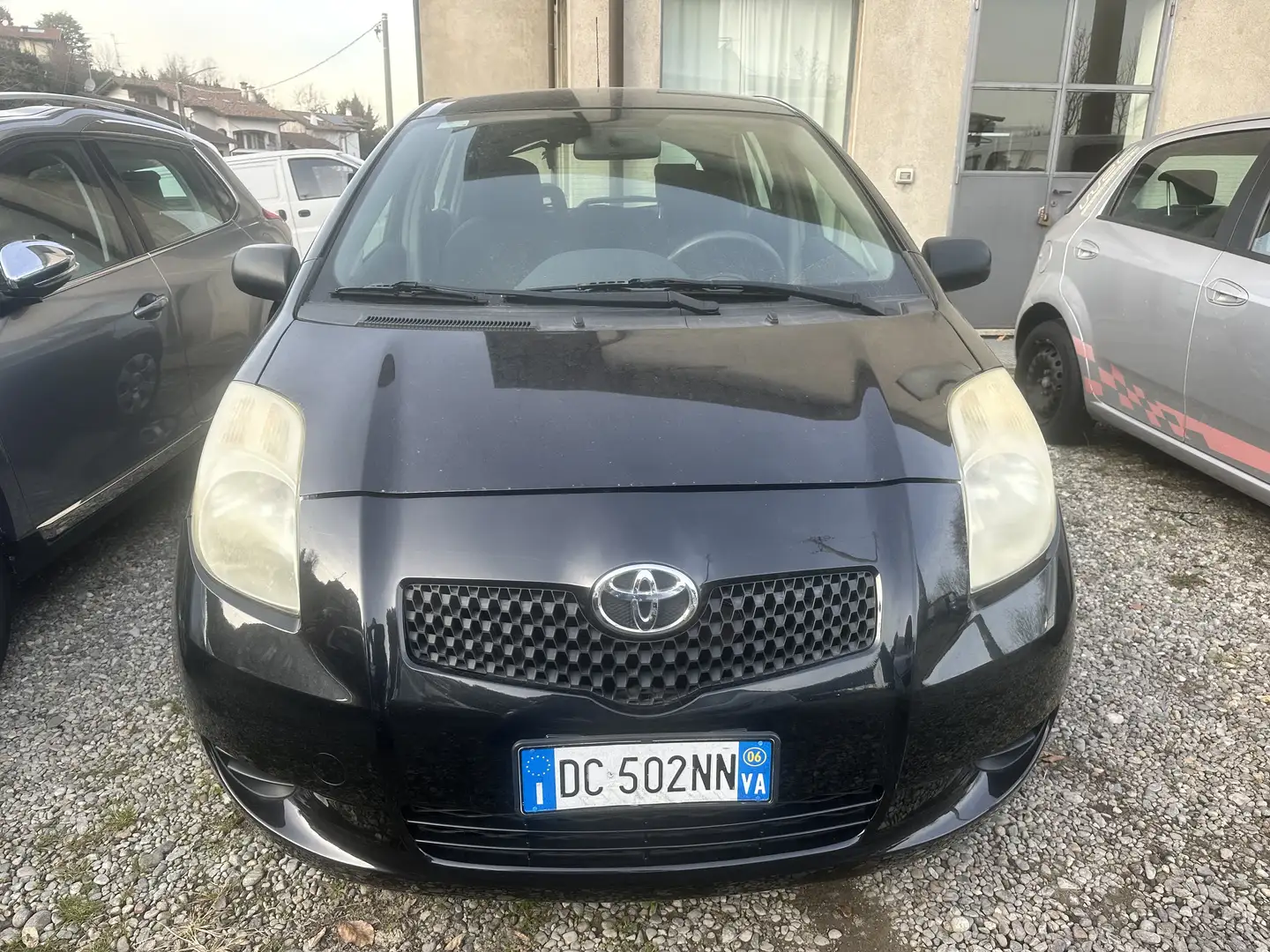 Toyota Yaris 5p 1.0 Nero - 2