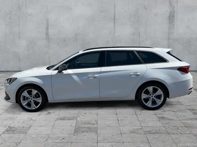 SEAT Leon view 4