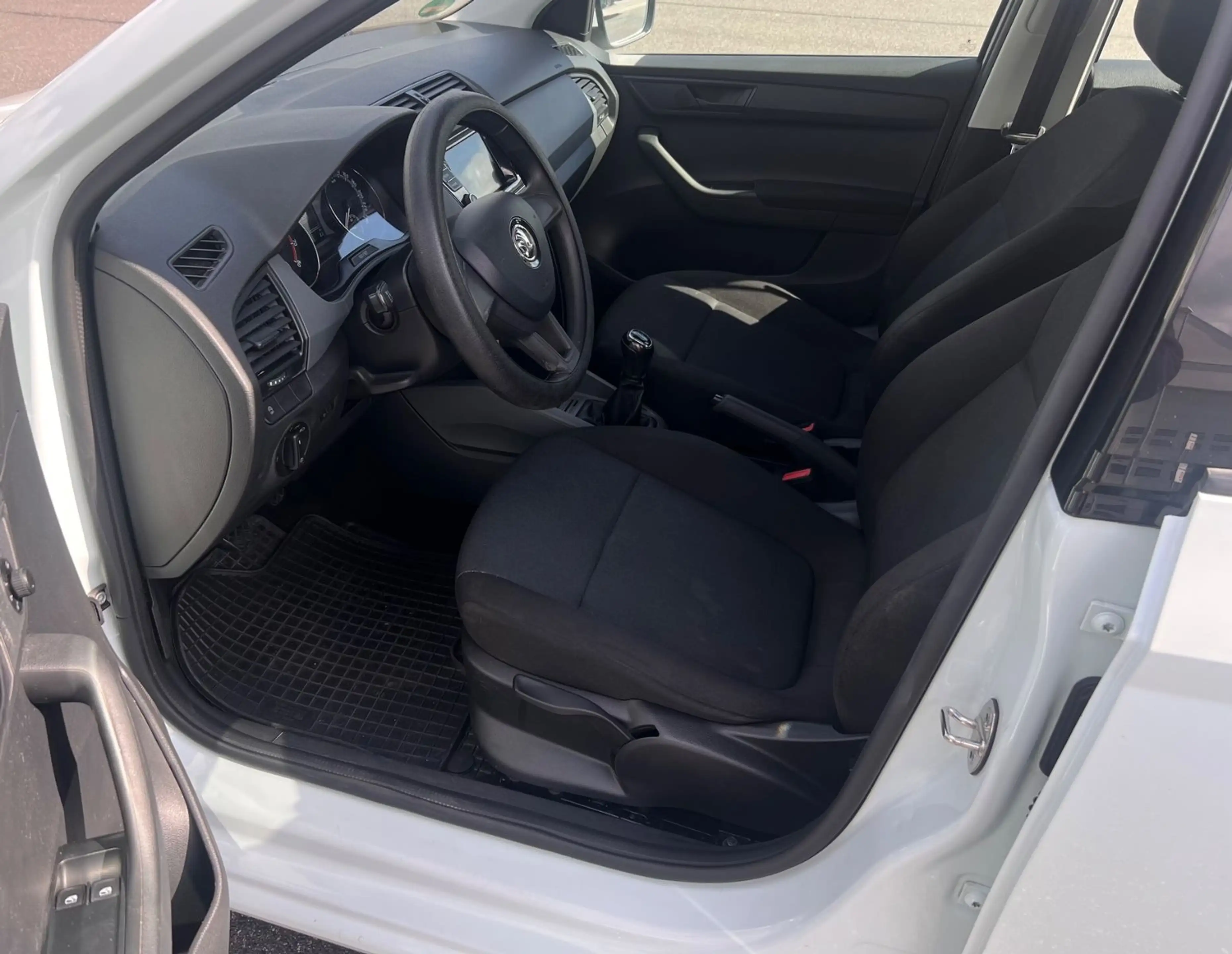 Skoda Fabia Cool Plus /1.HAND/NEUTÜV/SHZ/KIMA/BT — photo 13