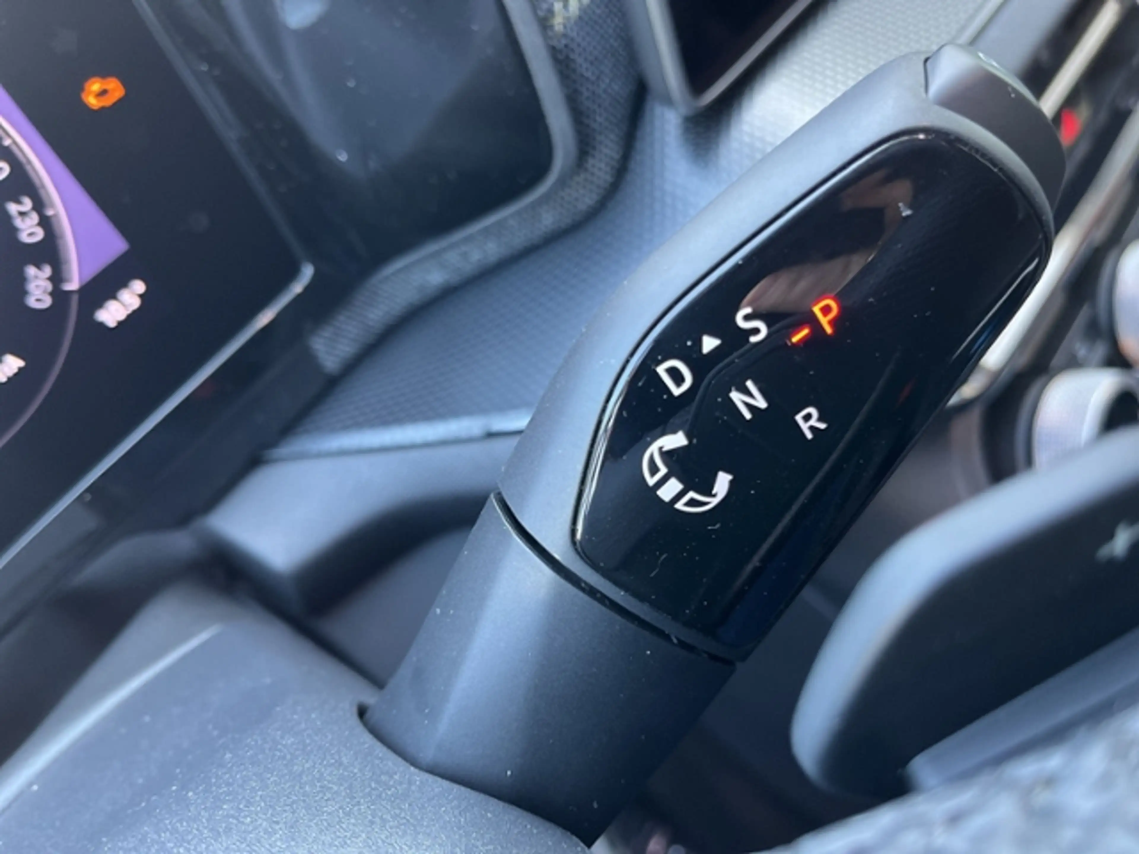 Skoda Kodiaq 2.0 TDI 150 PS DSG Selection AHK LED ACC NAVI KES — photo 13