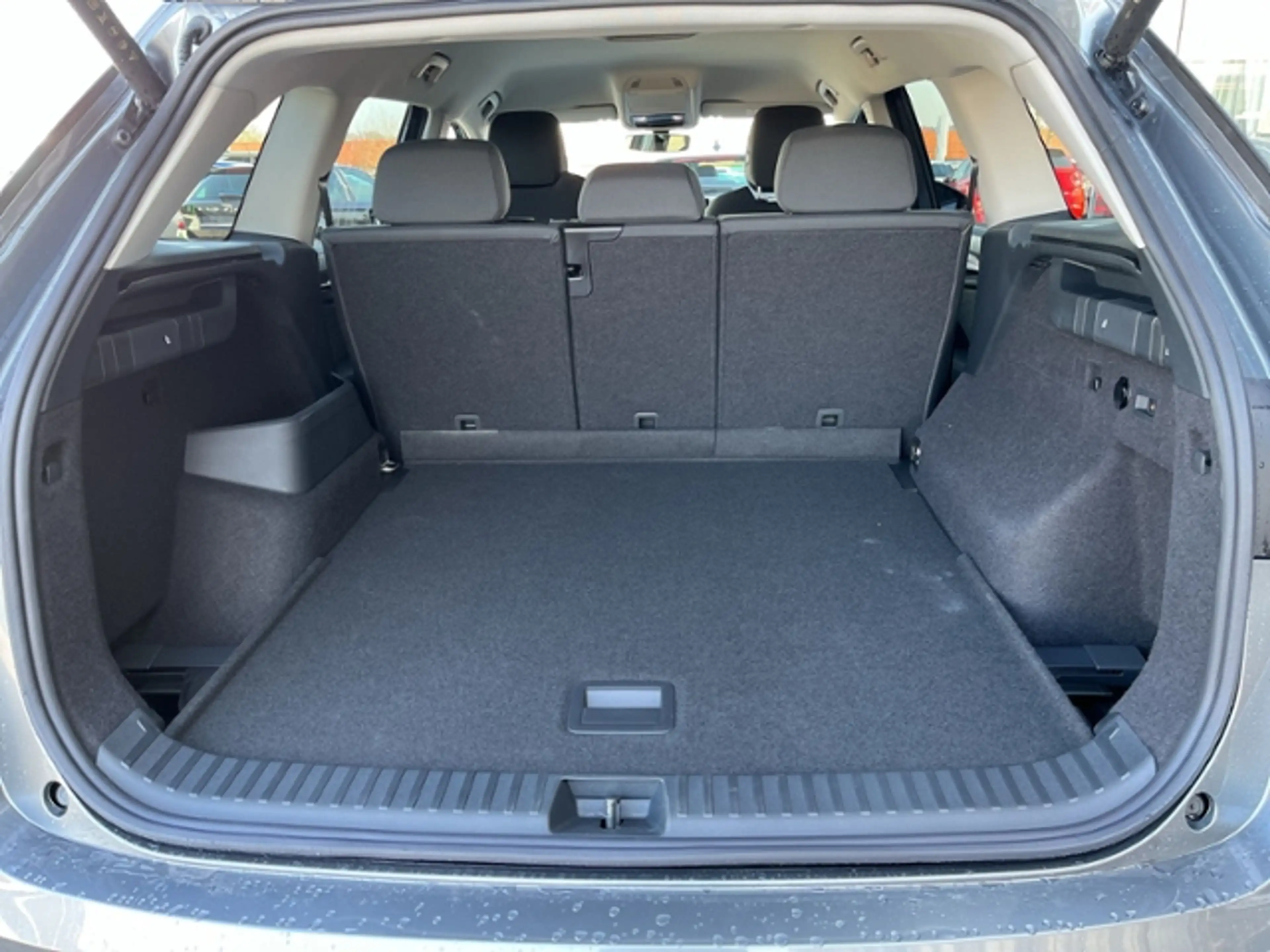 Skoda Kodiaq 2.0 TDI 150 PS DSG Selection AHK LED ACC NAVI KES — photo 10