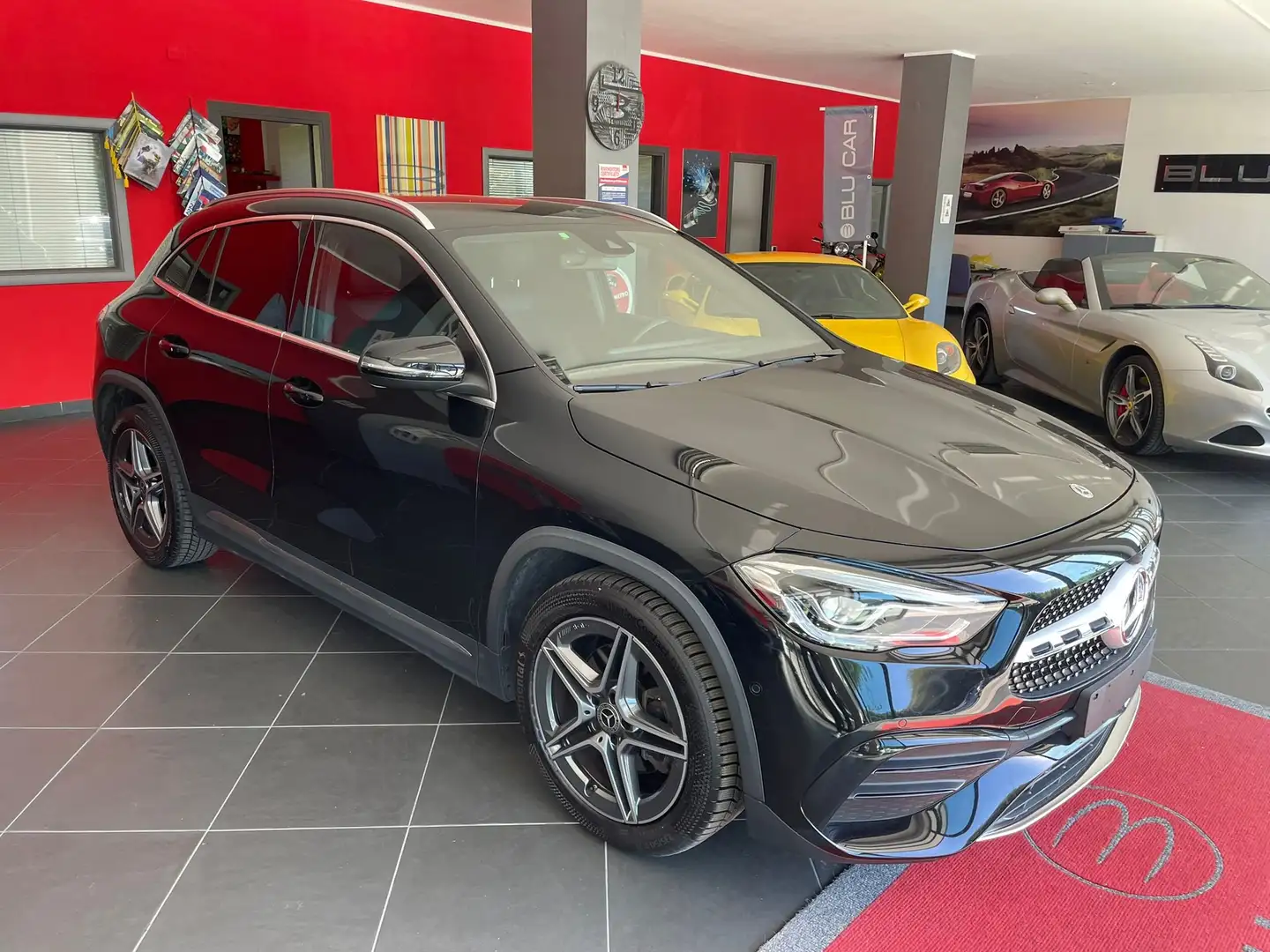 Mercedes-Benz GLA 200 GLA 200 d Premium auto Noir - 1