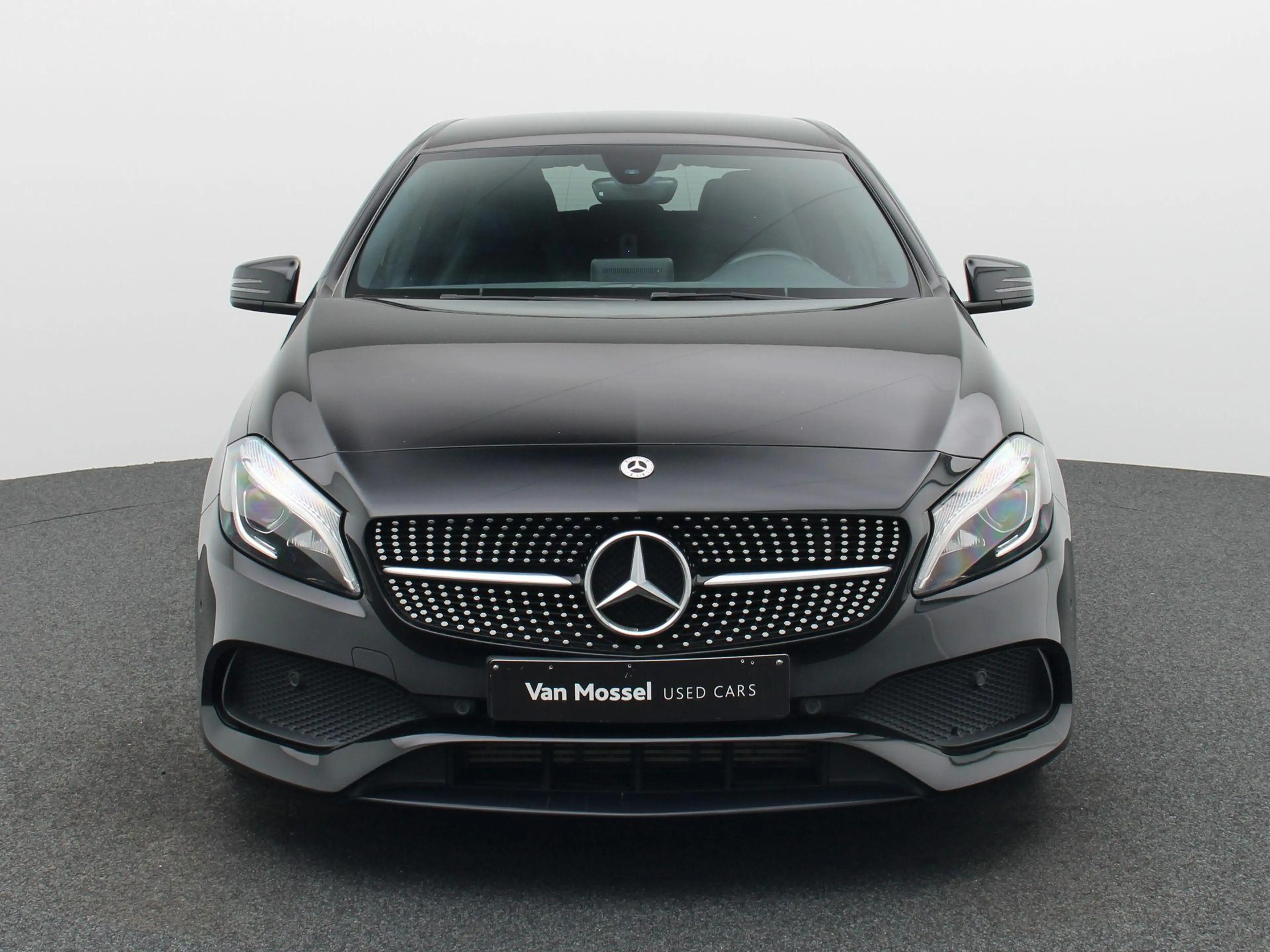 Mercedes-Benz A 180 A AMG LINE + DCT+NAVI+PDC — photo 3