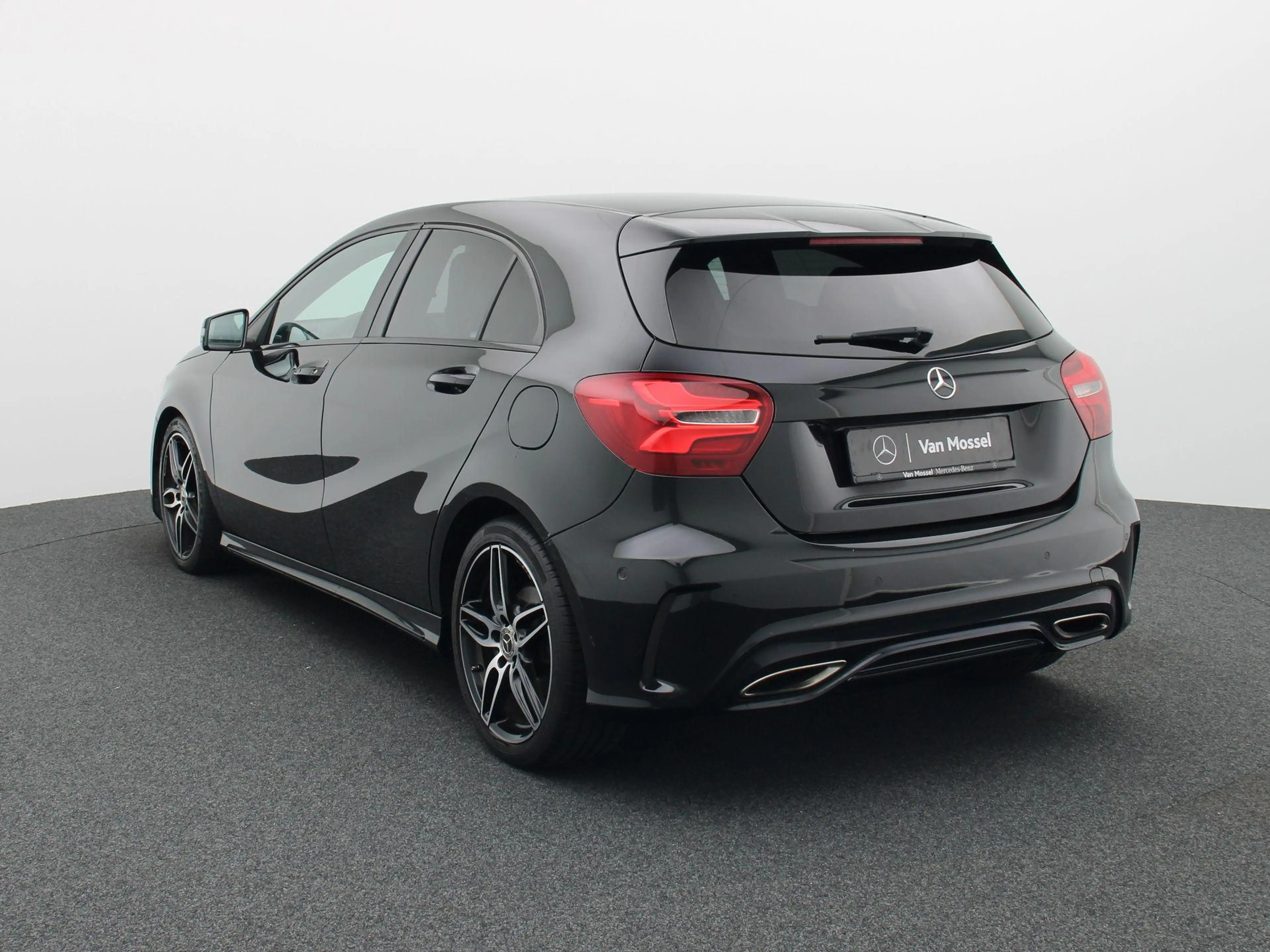 Mercedes-Benz A 180 A AMG LINE + DCT+NAVI+PDC — photo 2