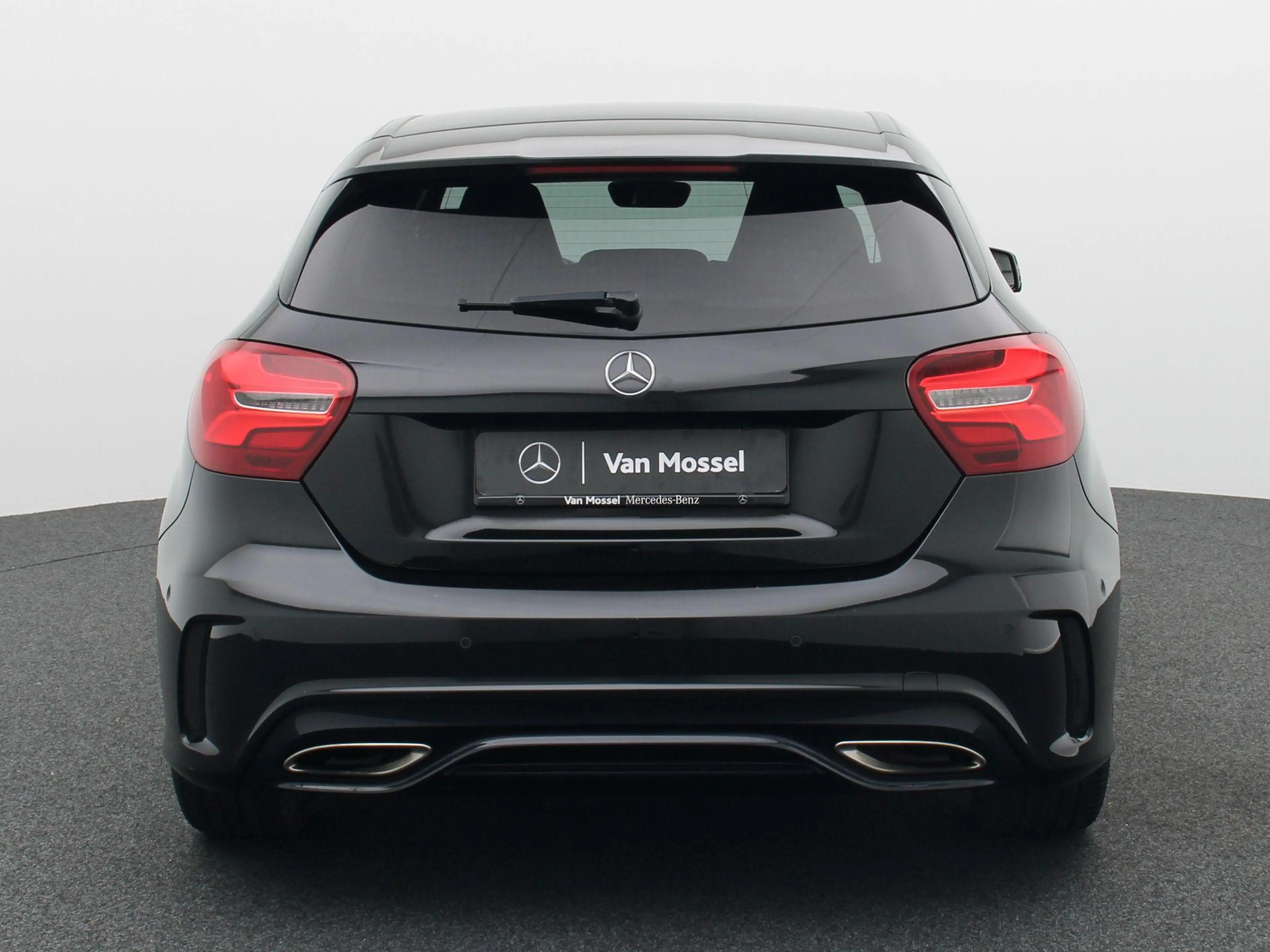 Mercedes-Benz A 180 A AMG LINE + DCT+NAVI+PDC — photo 5