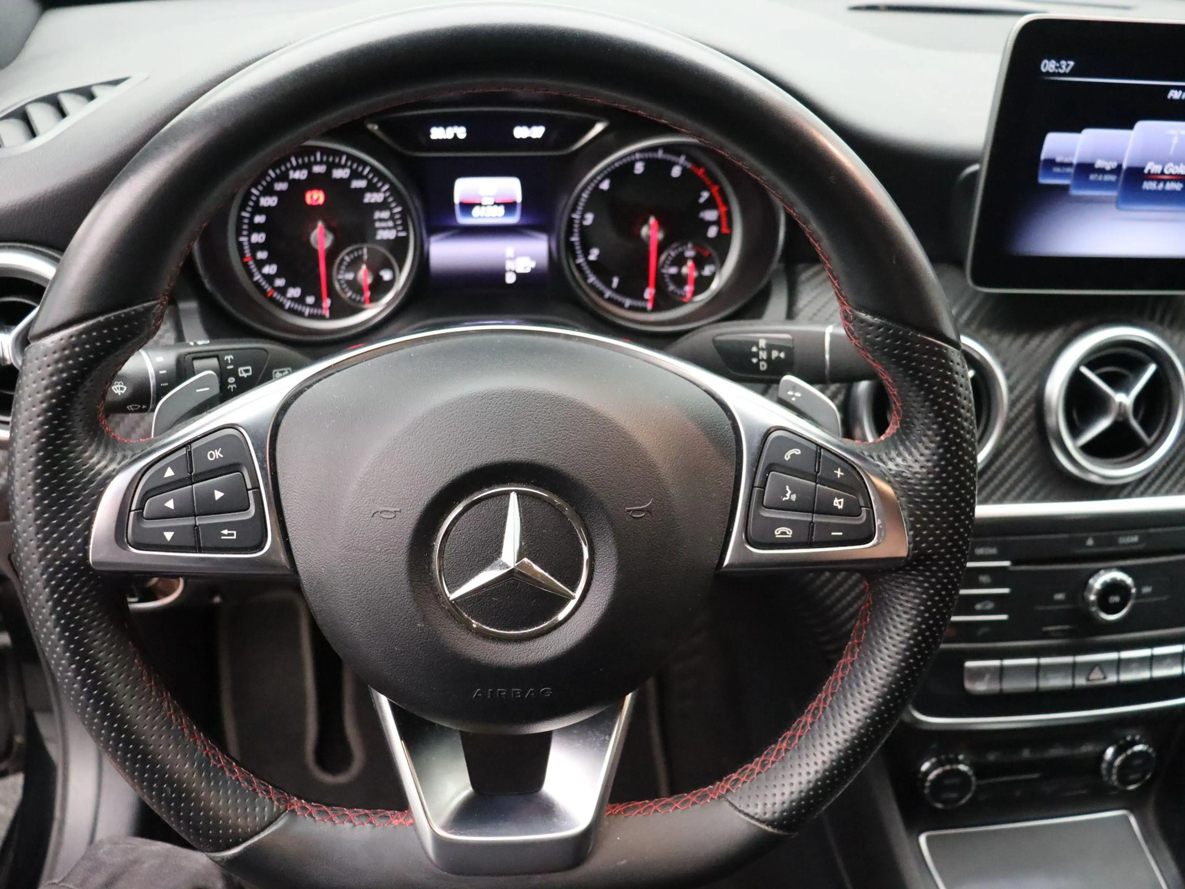 Mercedes-Benz A 180 A AMG LINE + DCT+NAVI+PDC — photo 12