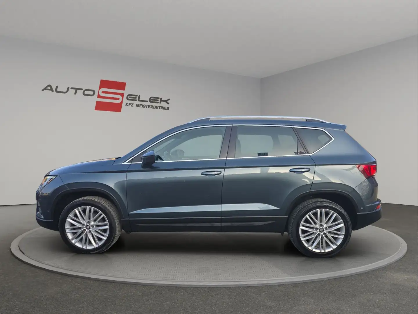 SEAT Ateca Xcellence+LED+Navi+PDC+Kamera Grau - 2