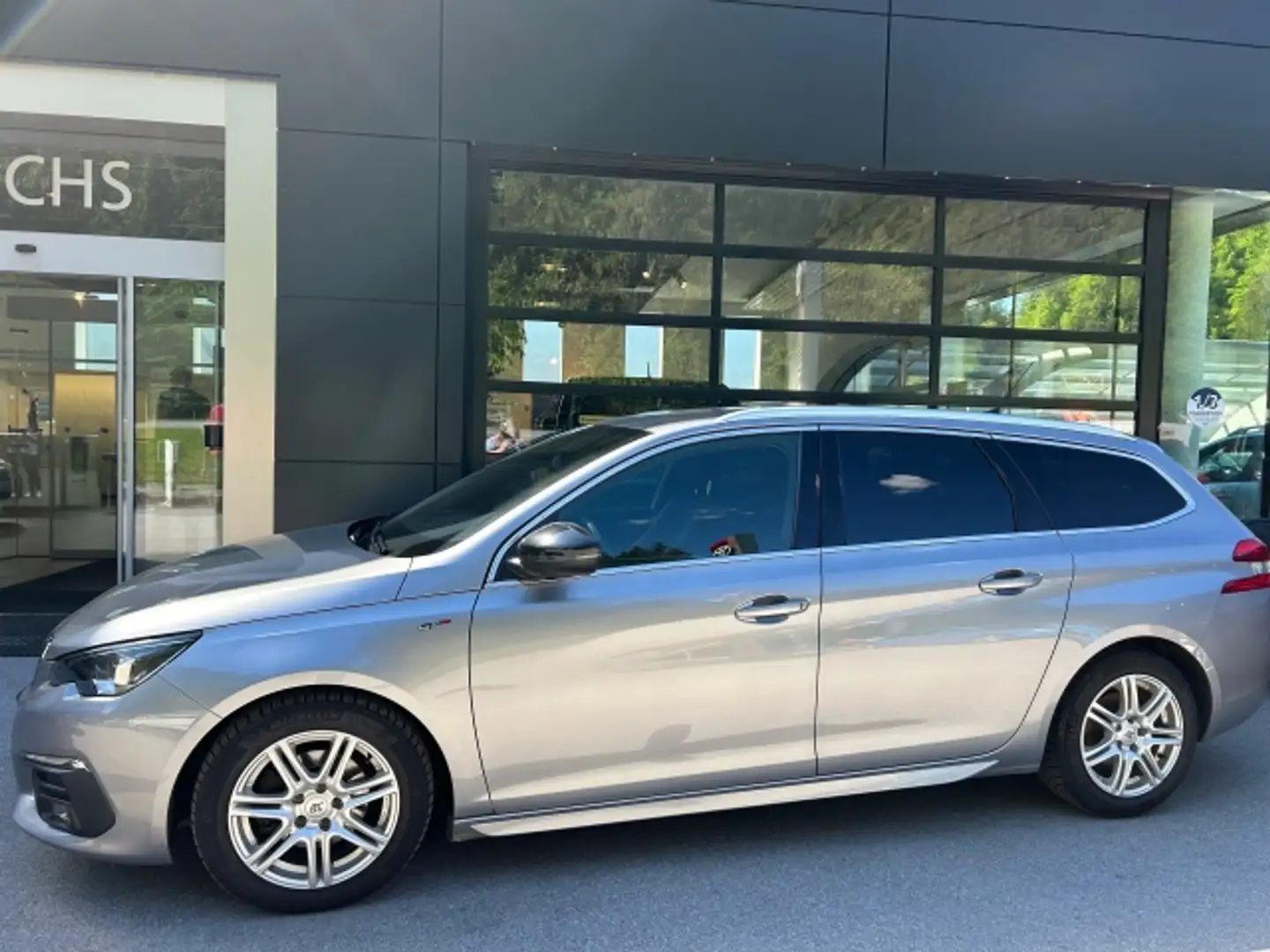 Peugeot 308 SW GT Line BHDI 130 EAT8 Grau - 1