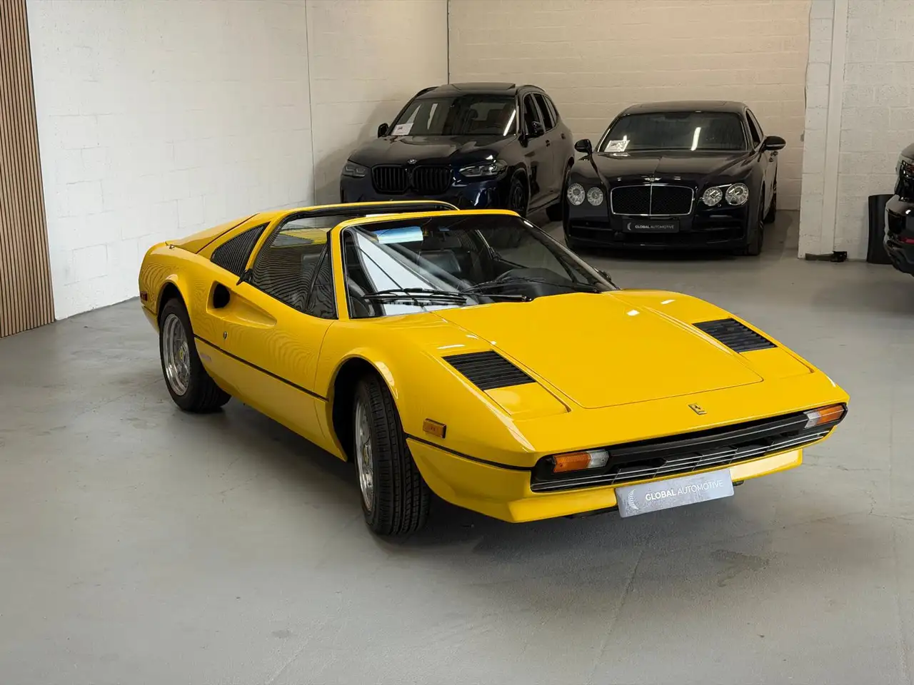 Ferrari 308 GT Spider Inj. - Giallo Nuovo Fly - Zwart leder, foto 2