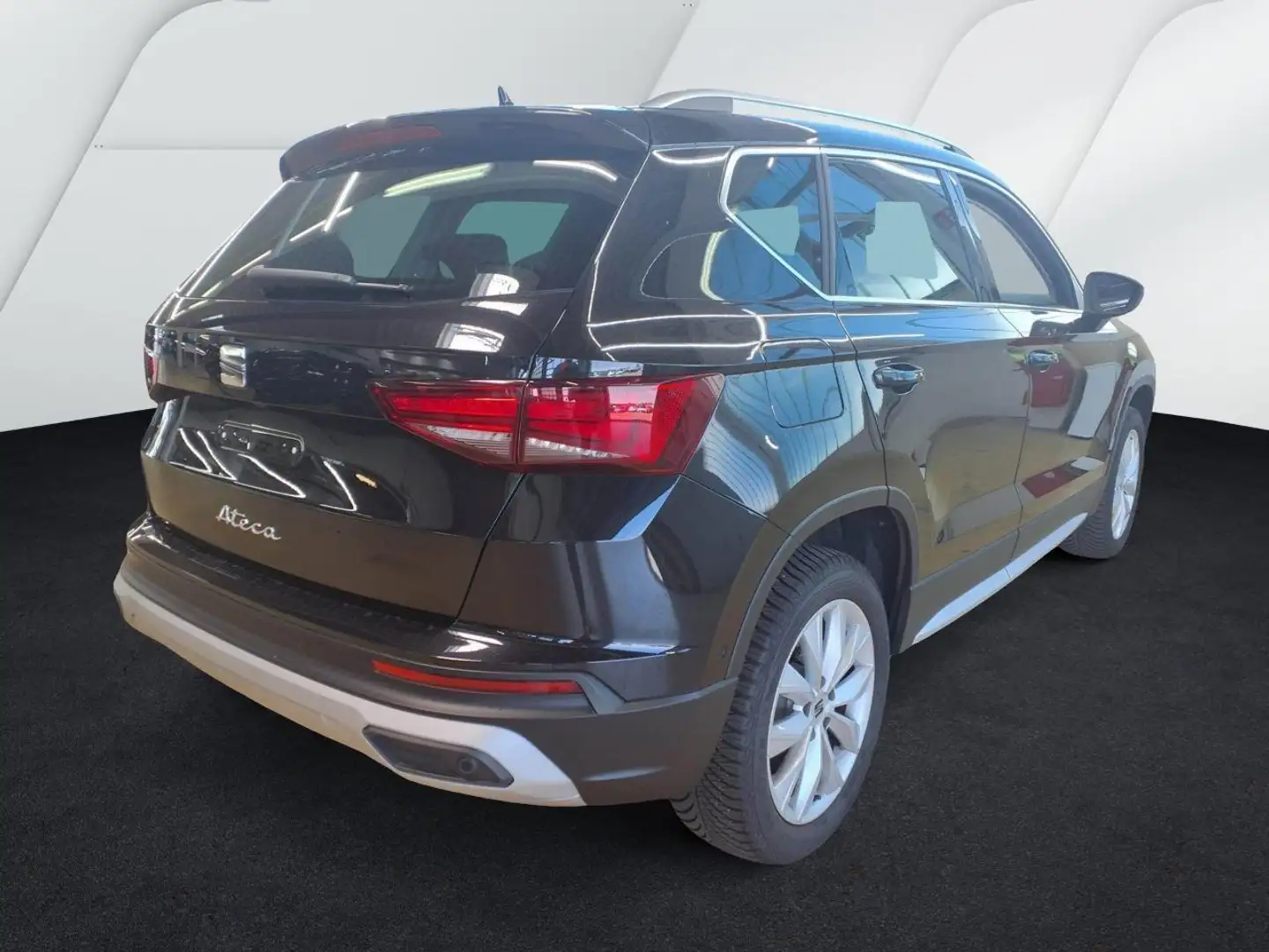 SEAT Ateca Xperience 1,5 TSI 7 GANG DSG AHK KAM, Schwarz - 2