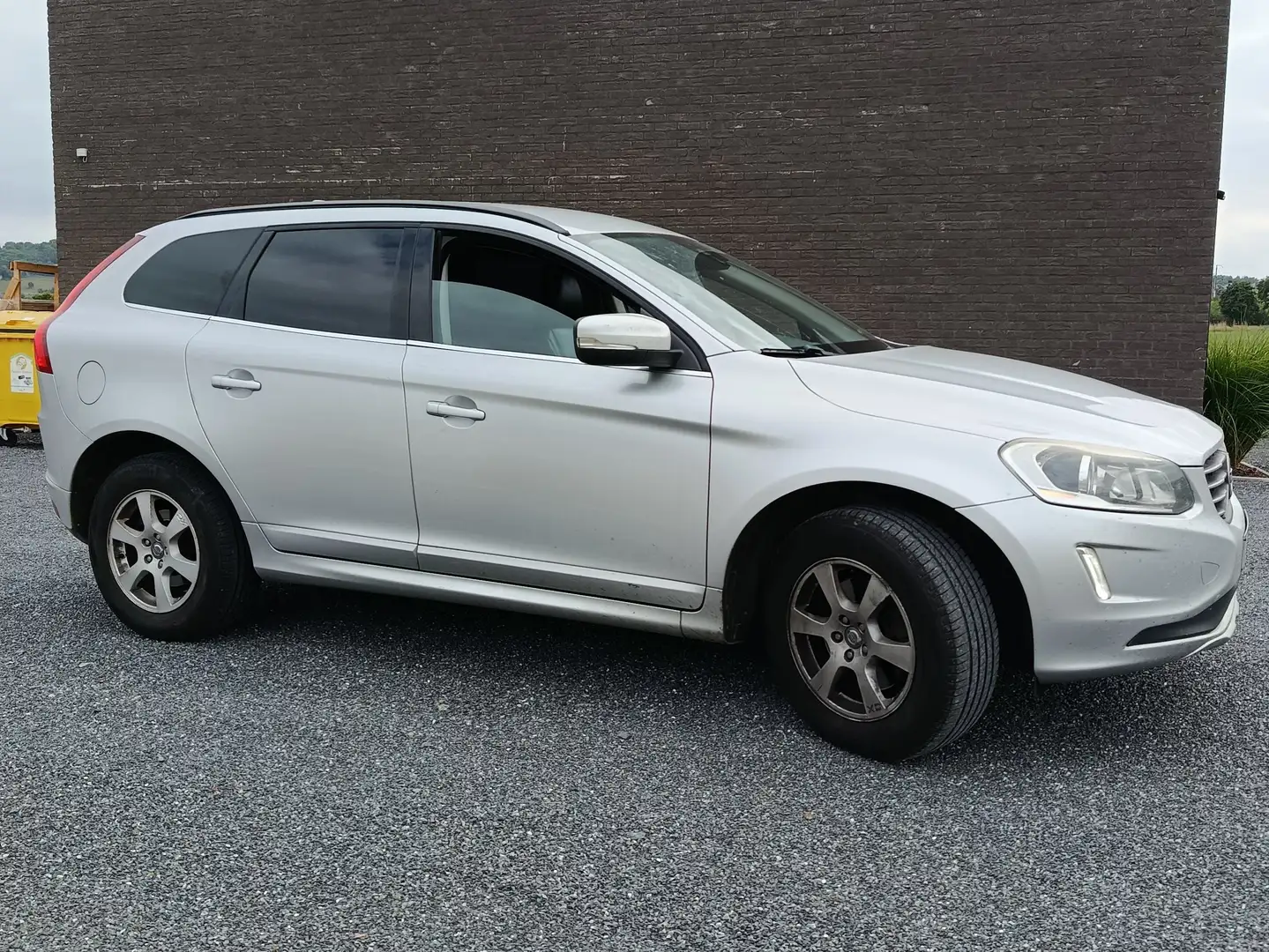 Volvo XC60 XC60 2.0 D3 Kinetic Argent - 1
