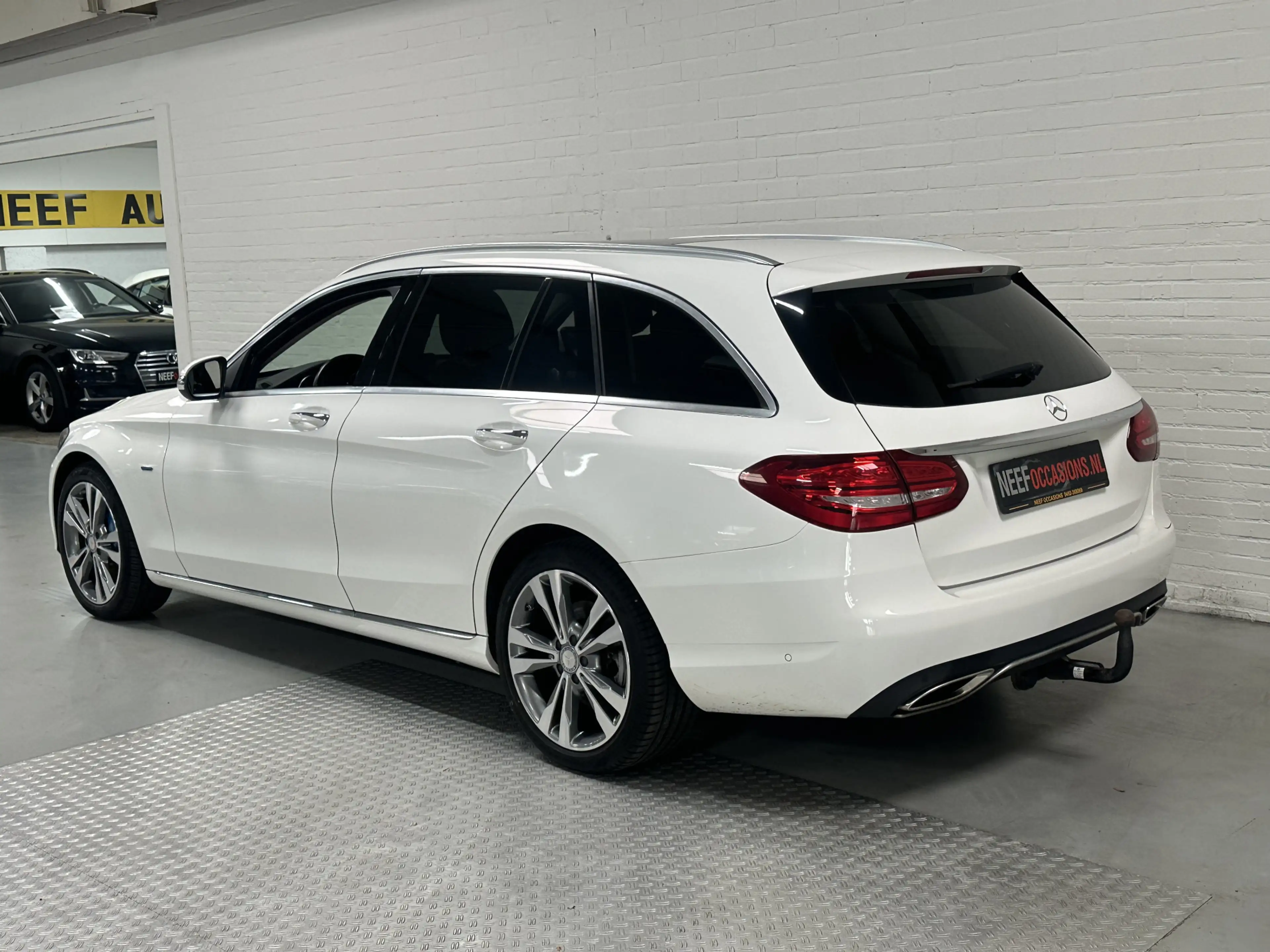 Mercedes-Benz C 350 e CAMERA 360 / TREKHAAK / PANO — photo 4