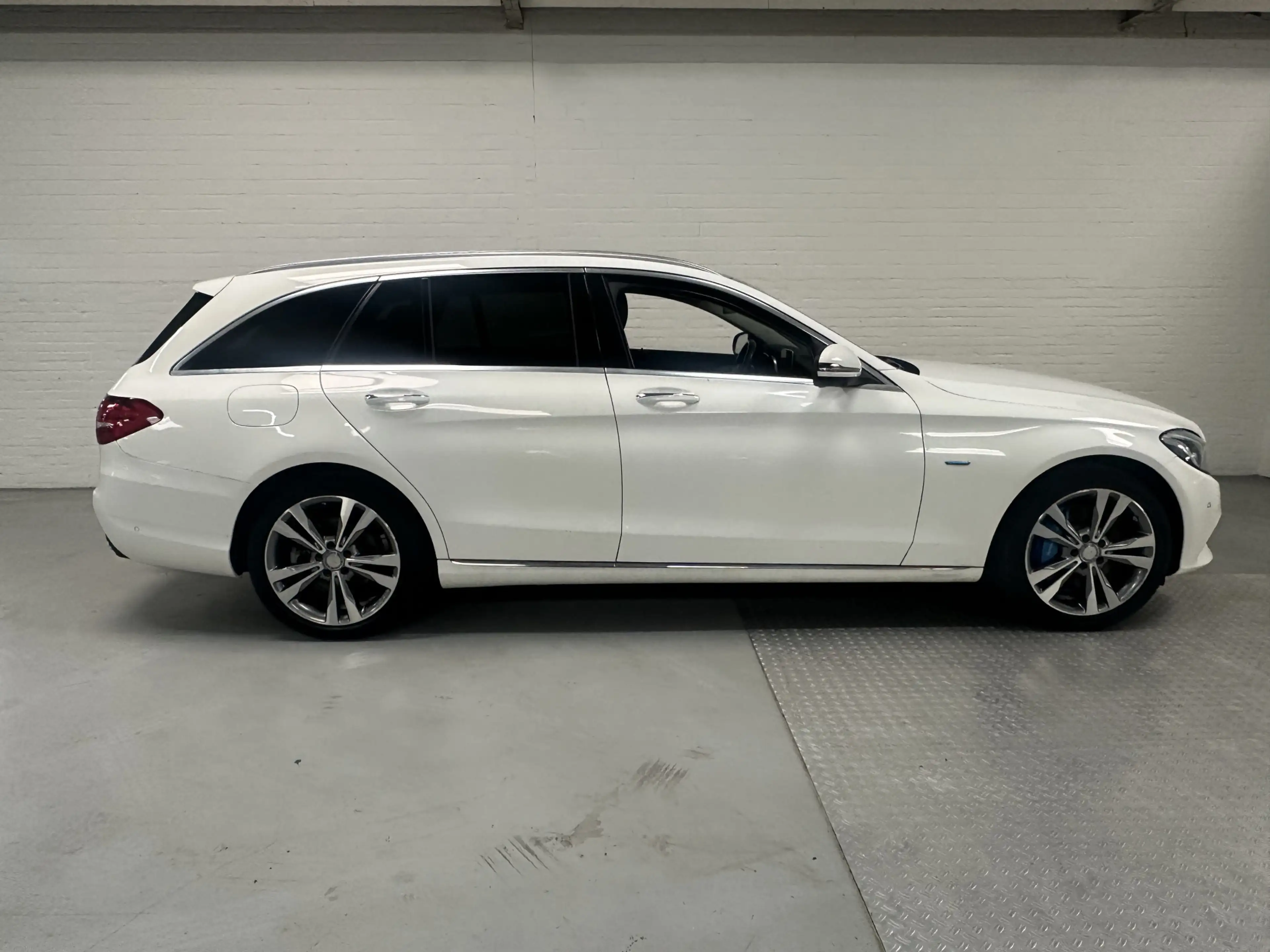Mercedes-Benz C 350 e CAMERA 360 / TREKHAAK / PANO — photo 7