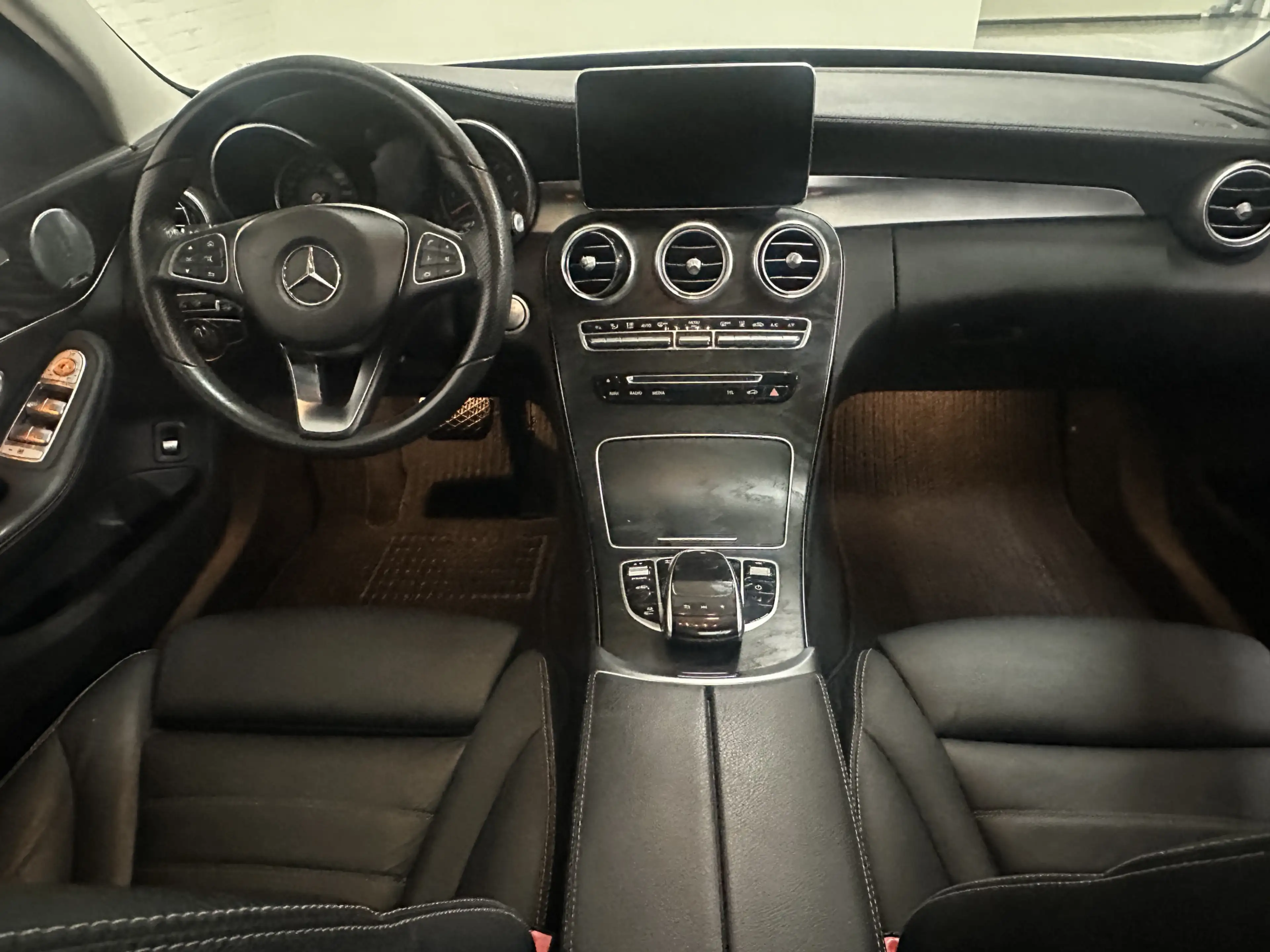 Mercedes-Benz C 350 e CAMERA 360 / TREKHAAK / PANO — photo 12