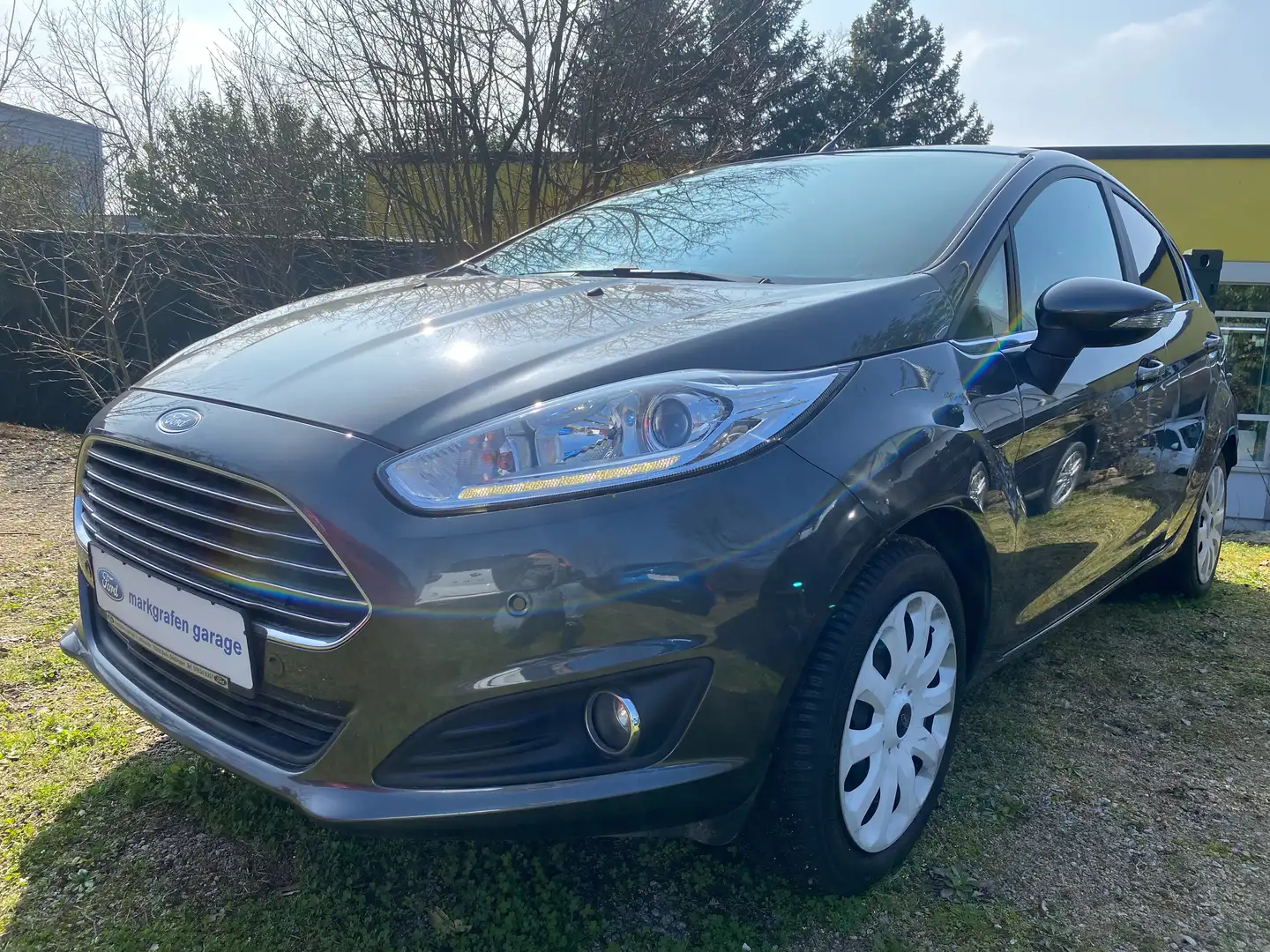 Ford Fiesta 1.0 EcoBoost Start-Stop Titanium Grau - 1