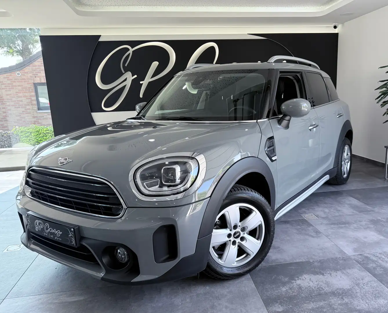 MINI One Countryman 1.5 OPF Grijs - 1