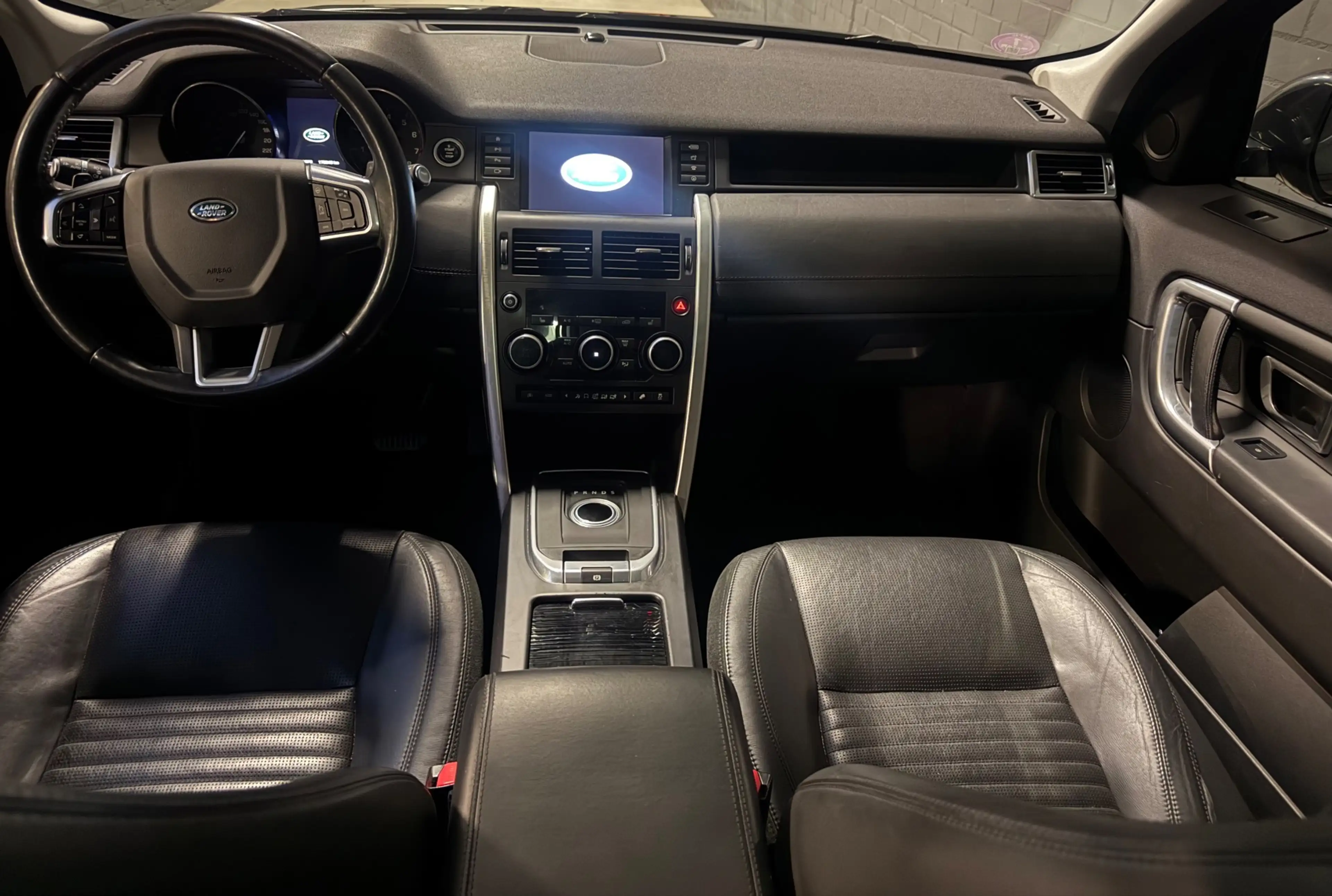 Land Rover Discovery Sport 2.0 Si4 4WD HSE Luxury — photo 5