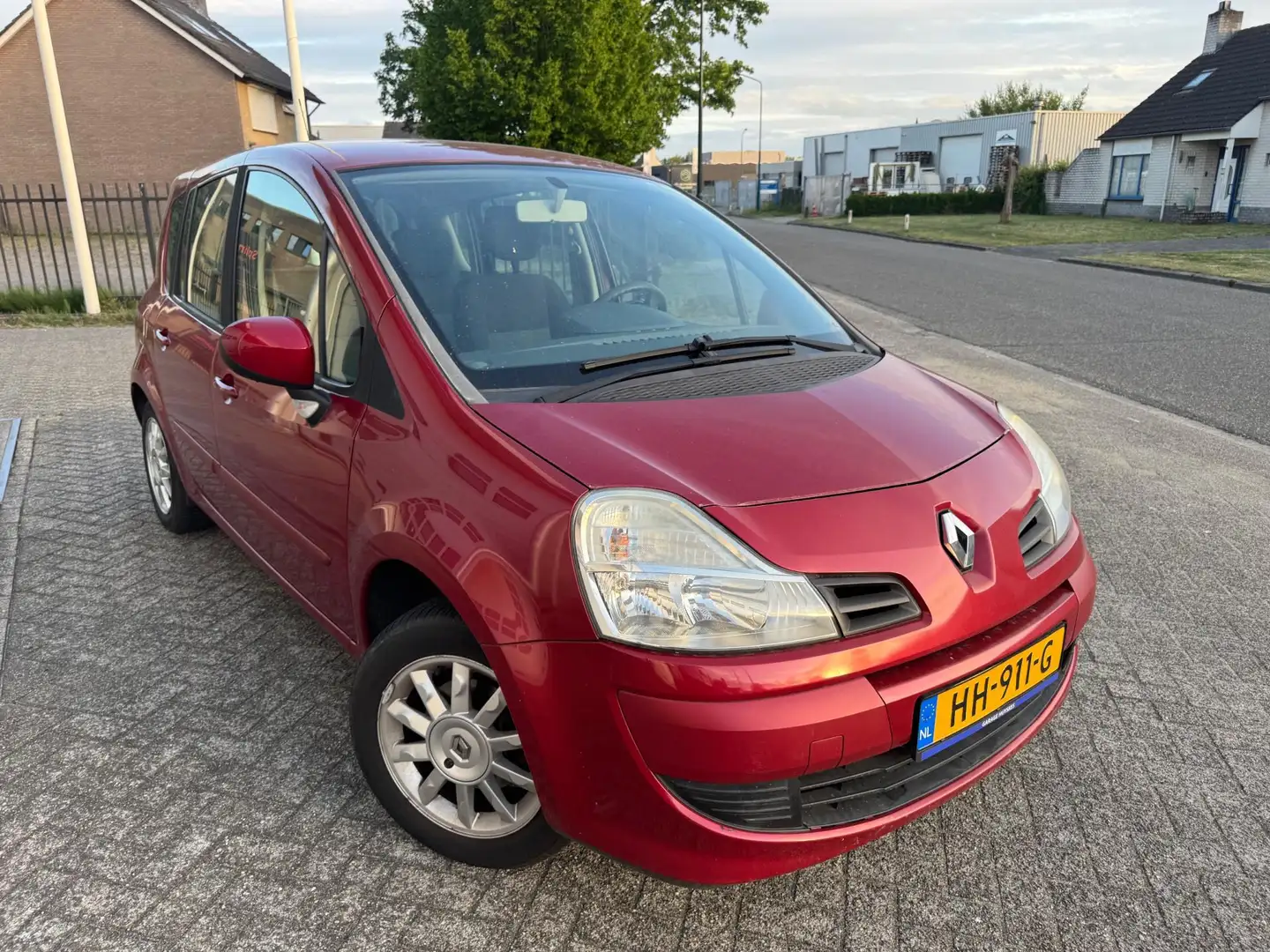 Renault Grand Modus 1.2-16V Expression Airco, AUTOMAAT, Trkhaak Rood - 2