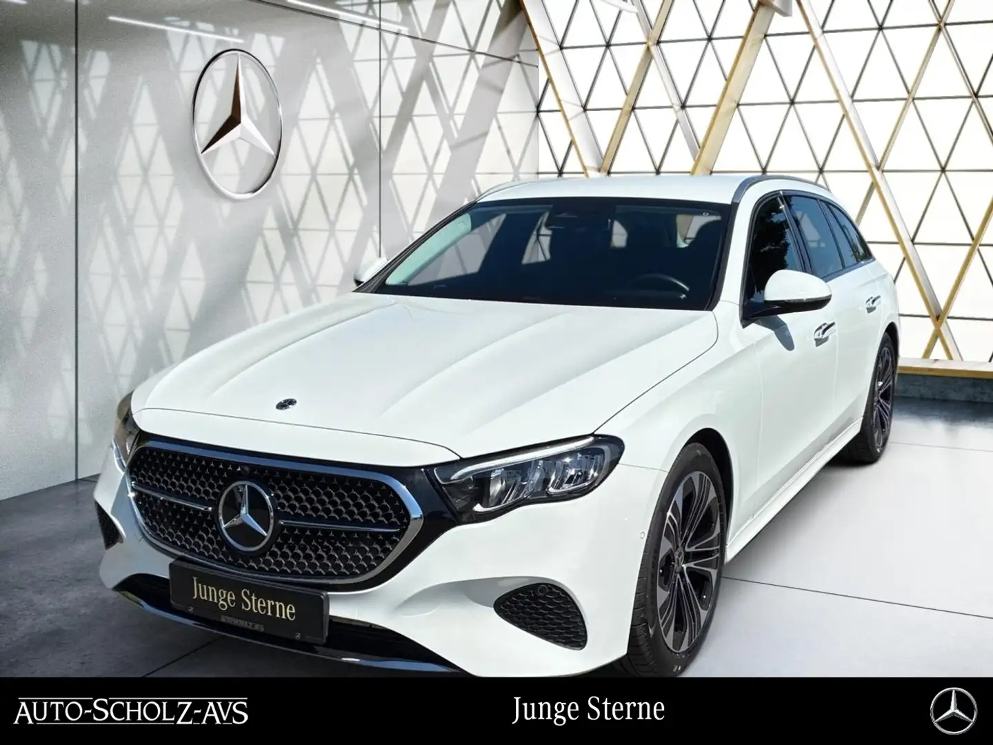 Mercedes-Benz E 200 T Avantgarde LenkradHz*Distro*Ambientebel+ Blanc - 1