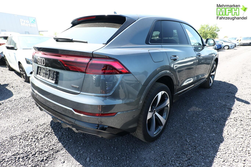 Audi Q8 S line 2xS AssistenzP+ 22Z Laser Pano B&O PrivG... — photo 2