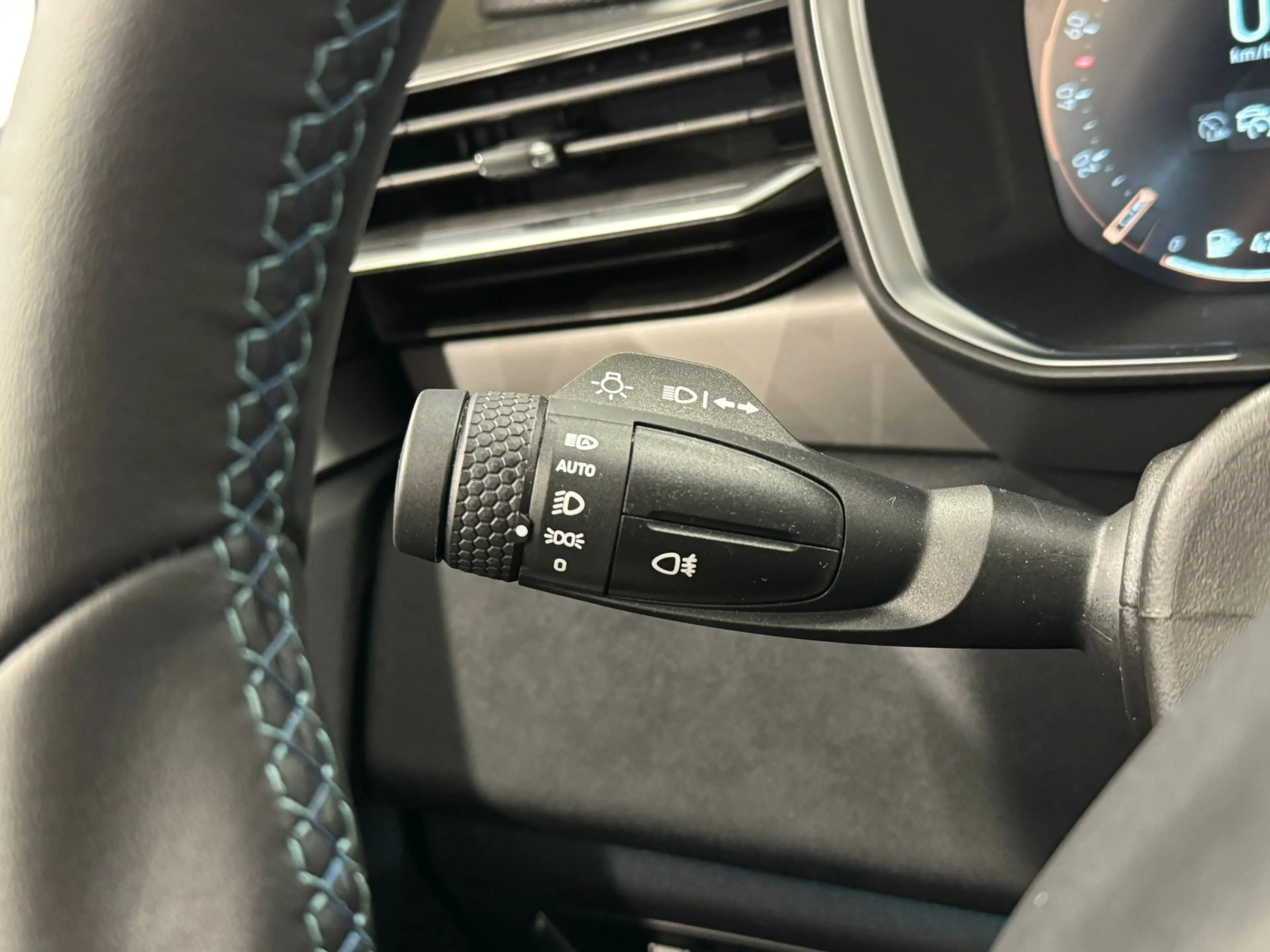 Lynk & Co 01 1.5 | 360 Camera | Panoramadak | Apple Carplay/And — photo 19