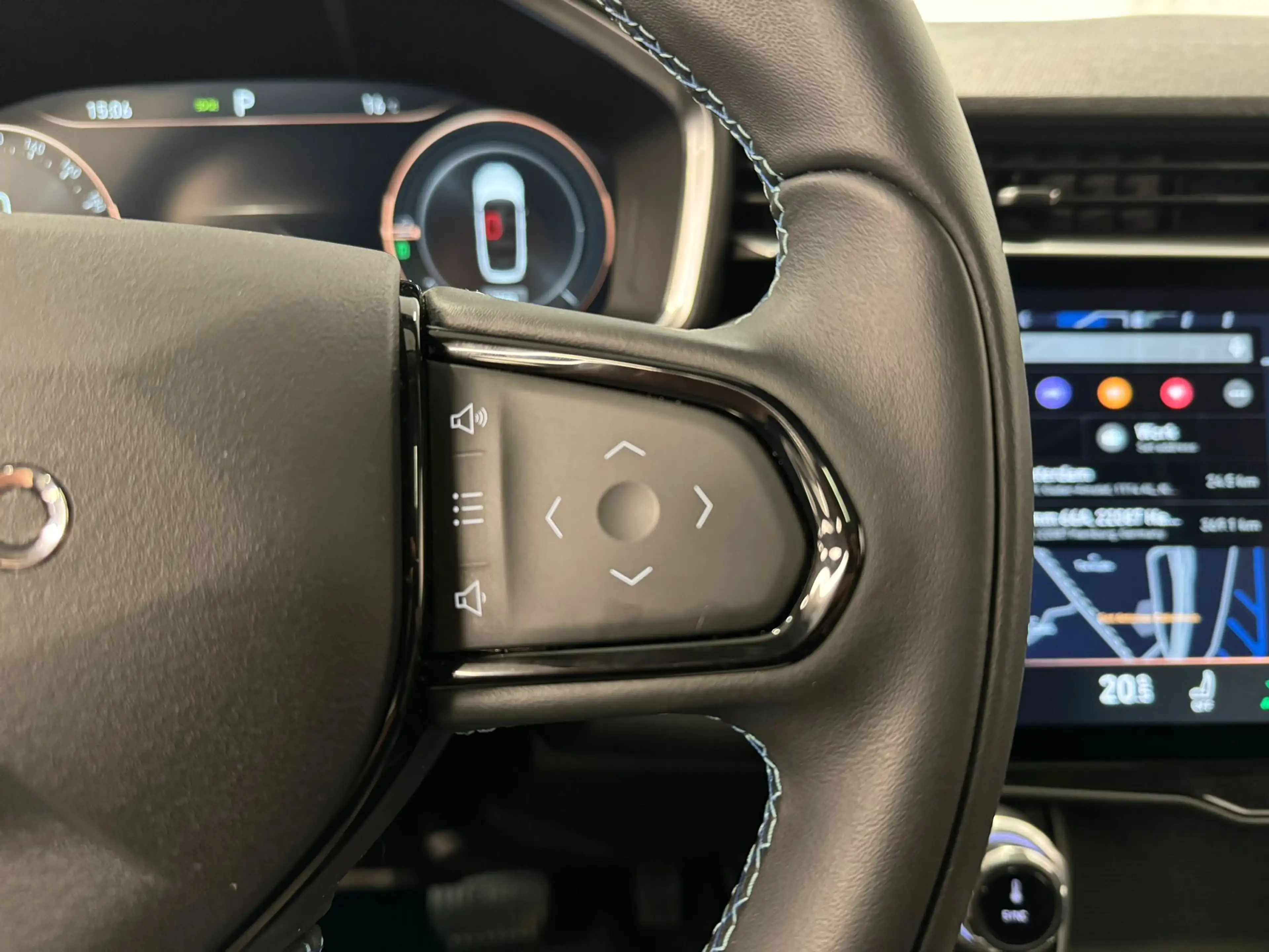Lynk & Co 01 1.5 | 360 Camera | Panoramadak | Apple Carplay/And — photo 23