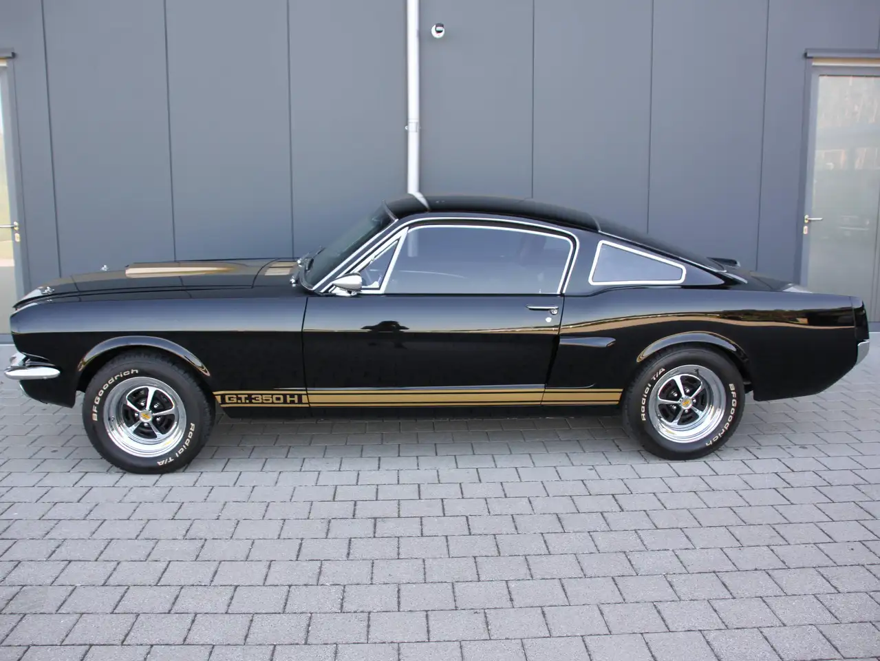 Ford Mustang GT350H 1965 Fastback Hertz Rent-a-Racer Recreation, foto 1