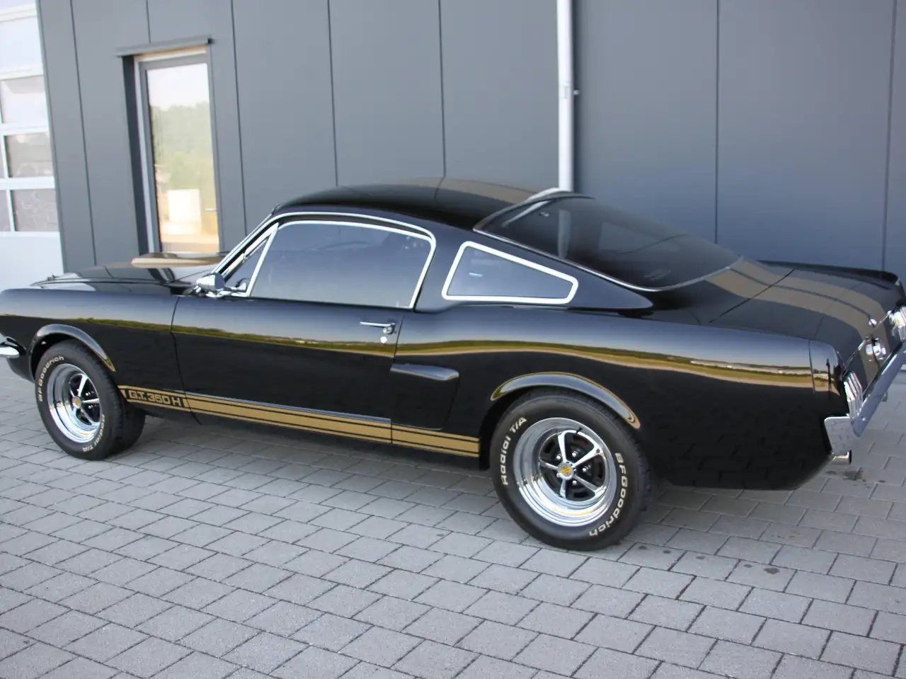 Ford Mustang GT350H 1965 Fastback Hertz Rent-a-Racer Recreation, foto 2