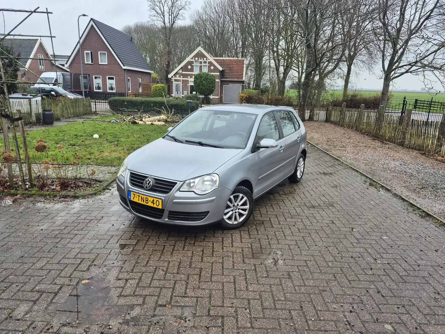 Volkswagen Polo 1.2-12V Trendline Grijs - 2