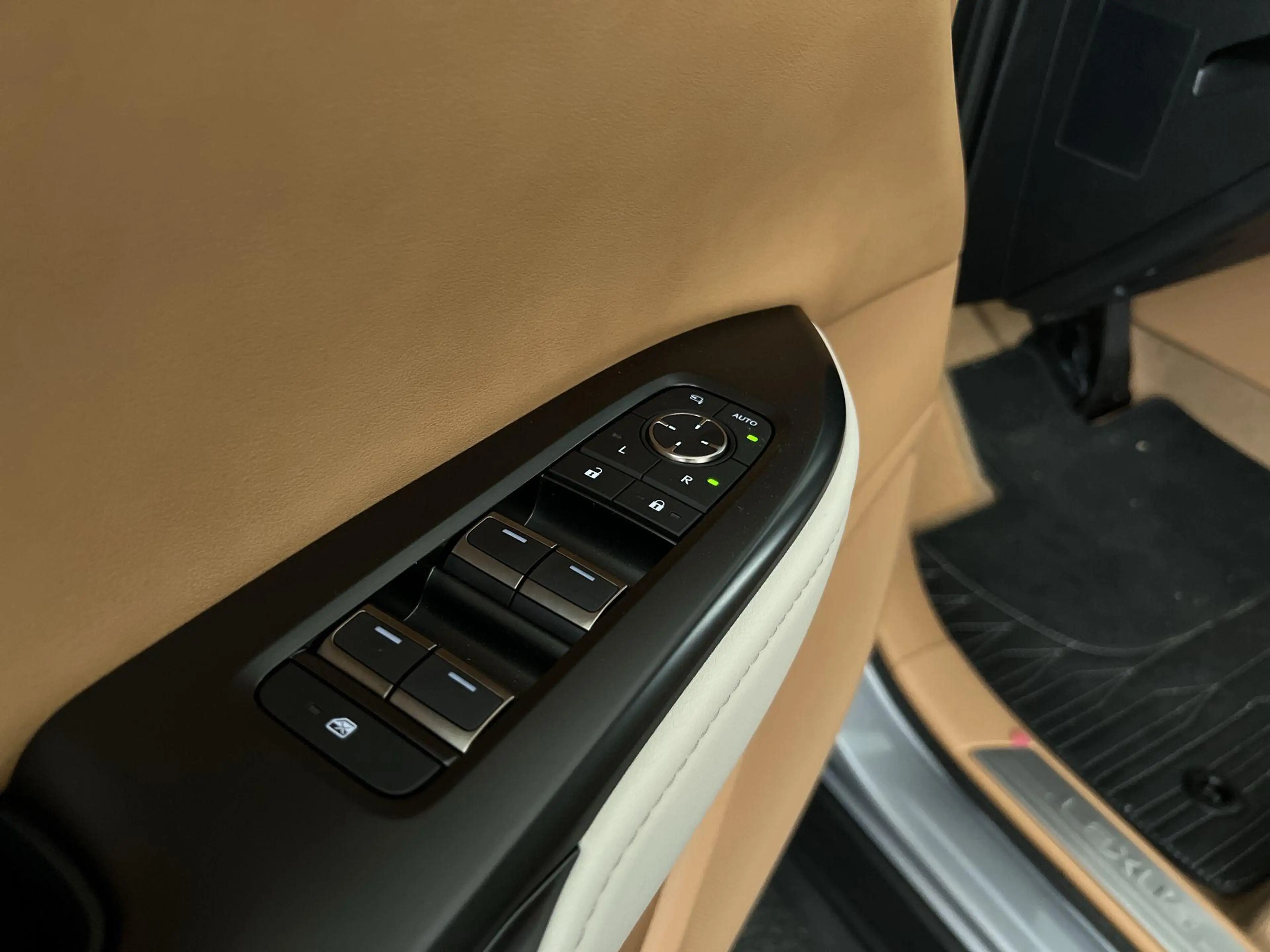 Lexus RZ 350e Executive Line 77 kWh, Panodak! — photo 12