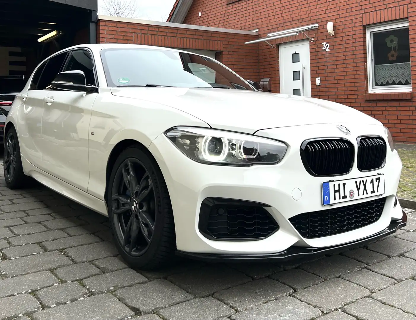 BMW 140 M140i xDrive Special Edition White - 2