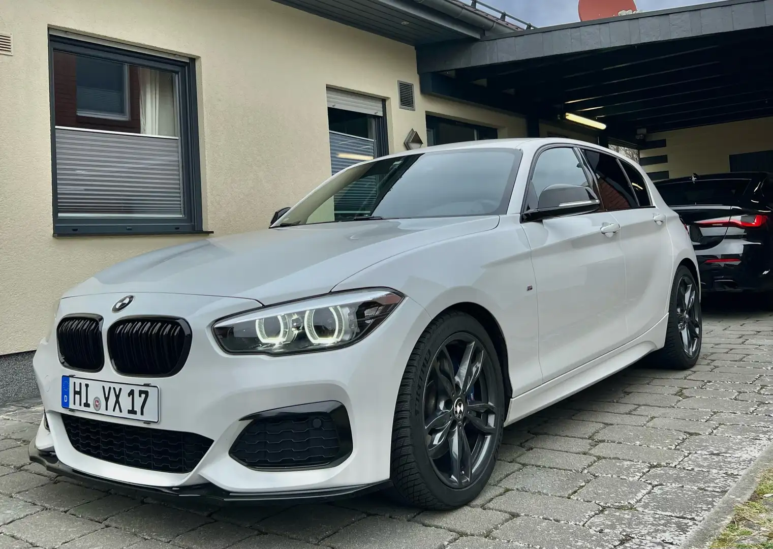BMW 140 M140i xDrive Special Edition White - 1