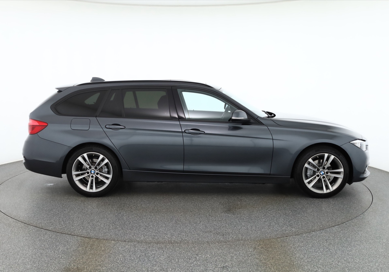 BMW 318 318i Touring Sport Line Panorama Navi Leder PDC — photo 6