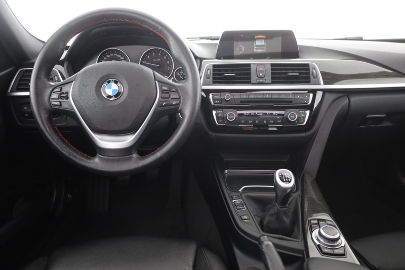 BMW 318 318i Touring Sport Line Panorama Navi Leder PDC — photo 10