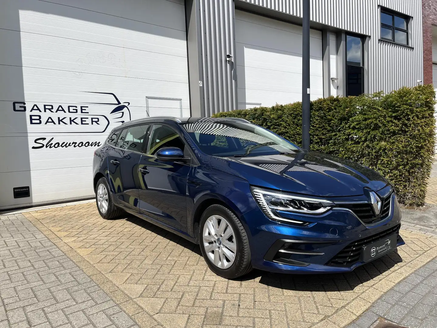 Renault Megane E-Tech Estate 1.6 Plug-In Hybrid 160 Business Zen LED-ver Azul - 1