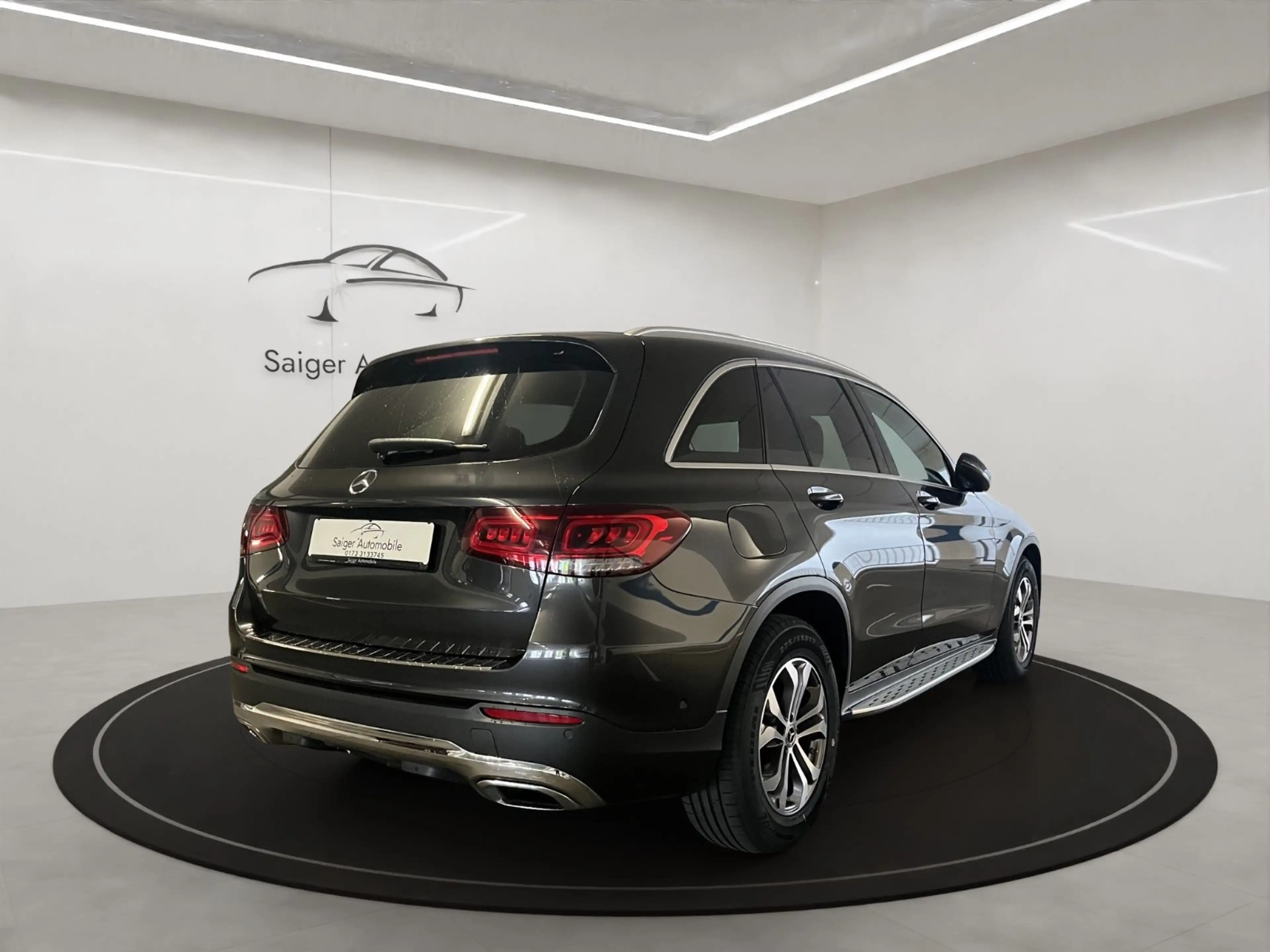 Mercedes-Benz GLC 200 4Matic/AMG Line/Shz/Navi/Sch/Pano — photo 5
