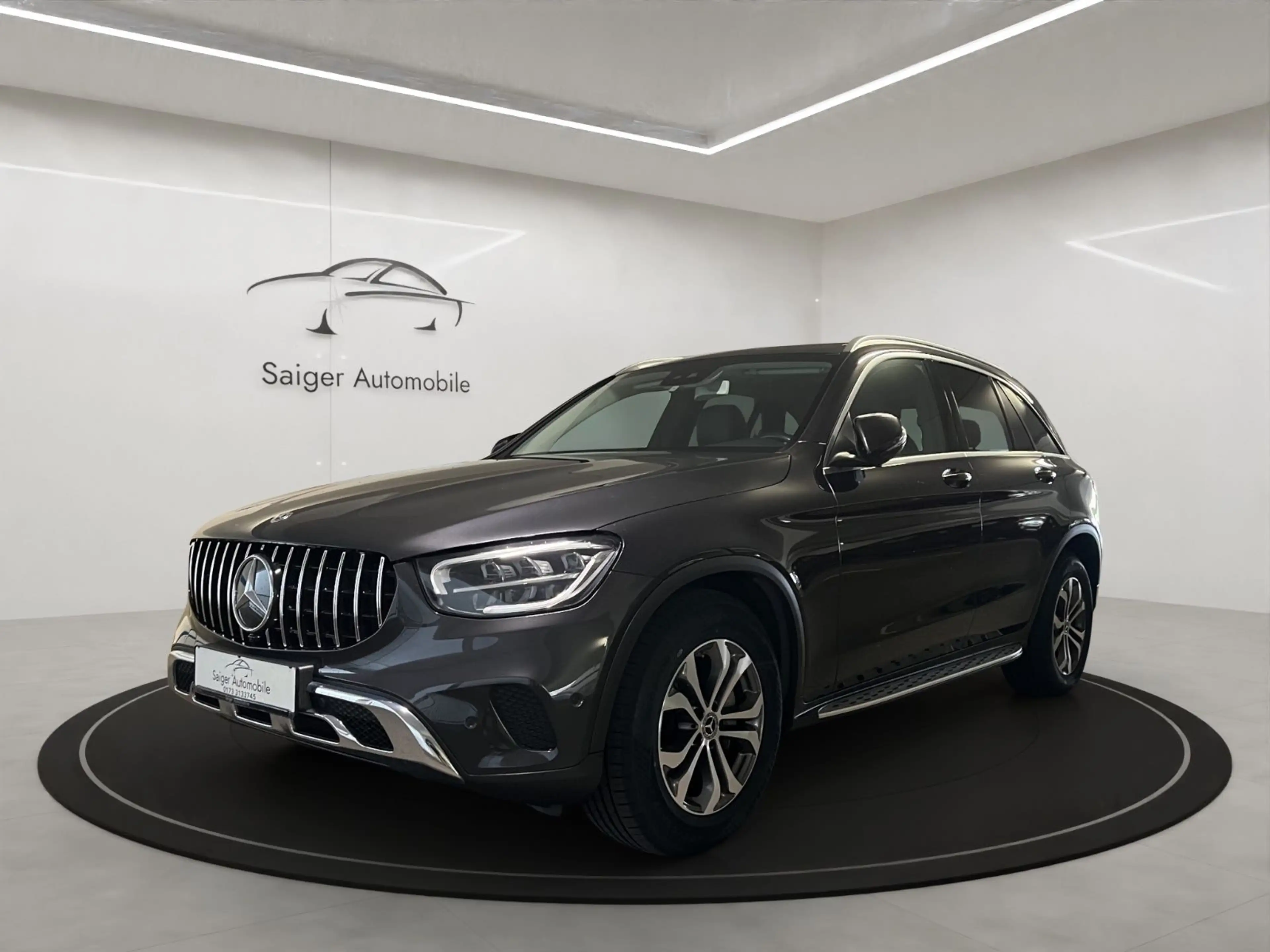 Mercedes-Benz GLC 200 4Matic/AMG Line/Shz/Navi/Sch/Pano