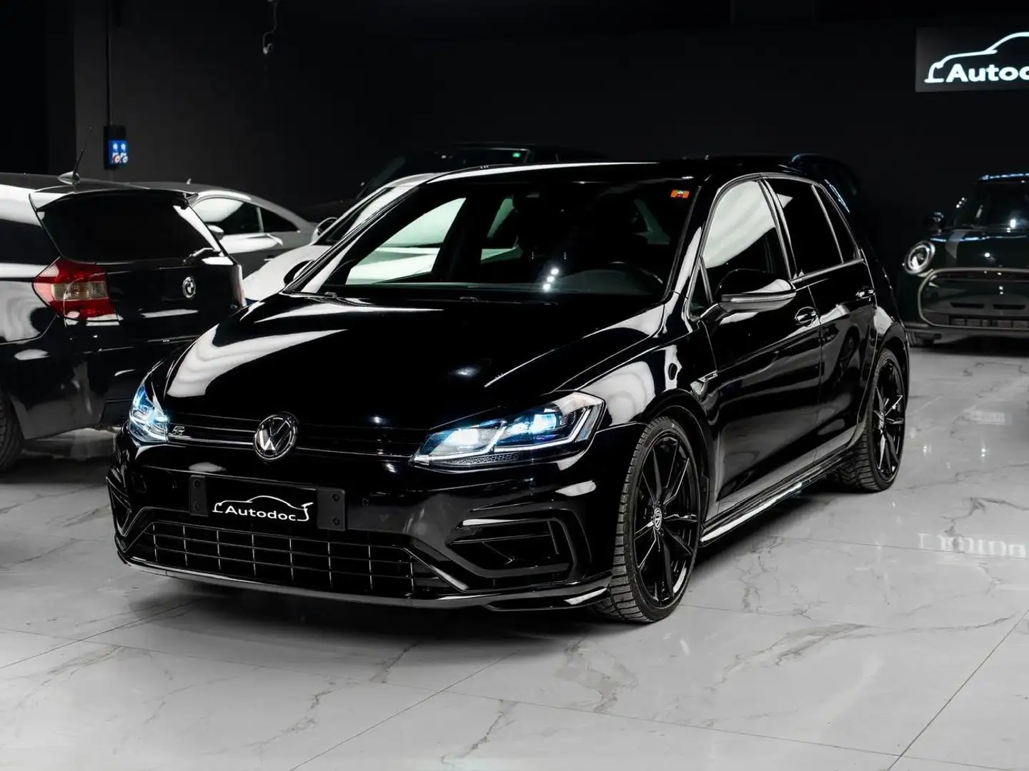 Volkswagen Golf R 7.5 2.0 tsi R AKRAPOVIC 4motion 300cv dsg - 1