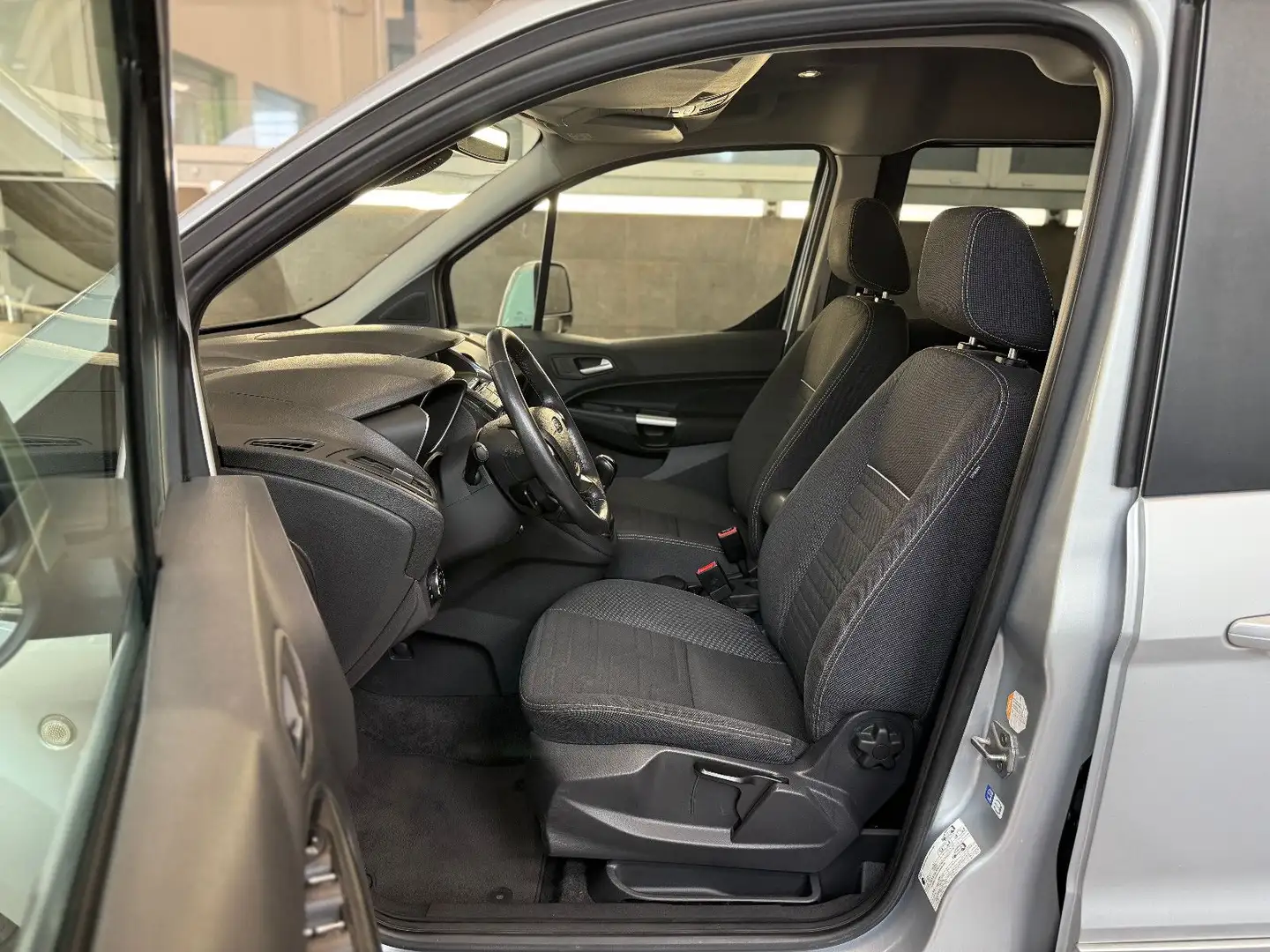 Ford Tourneo Connect Titanium Pano Kamera AHK Navi Silber - 2