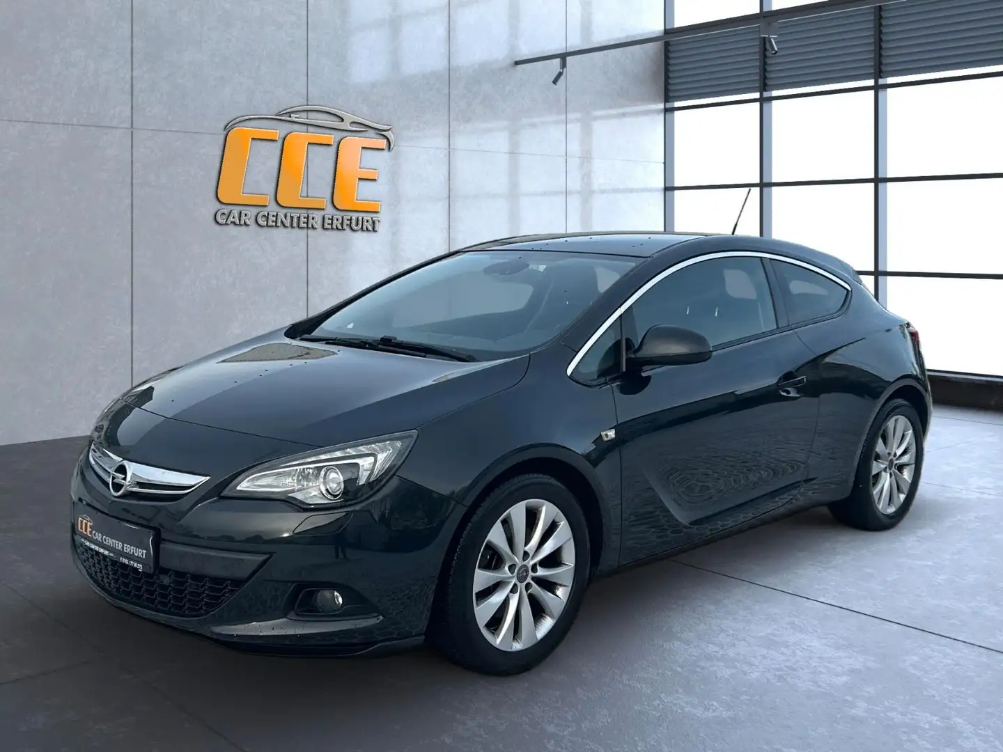 Opel Astra J GTC Innovation*Xen*PDC*Shz*TÜV*8fach* Schwarz - 1