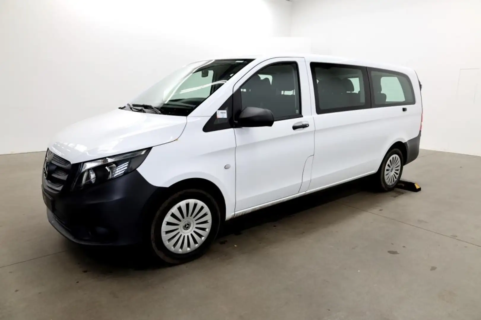 Mercedes-Benz Vito 114 Tourer XL Klima*Navi*8xSitz*Hecktüren* Weiß - 2