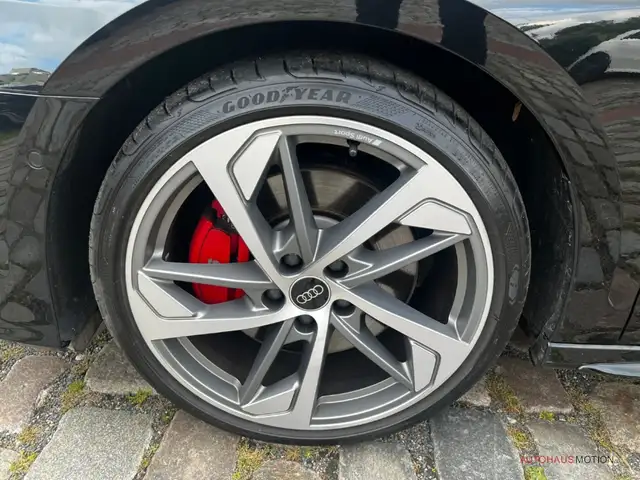 Audi S3 view 8